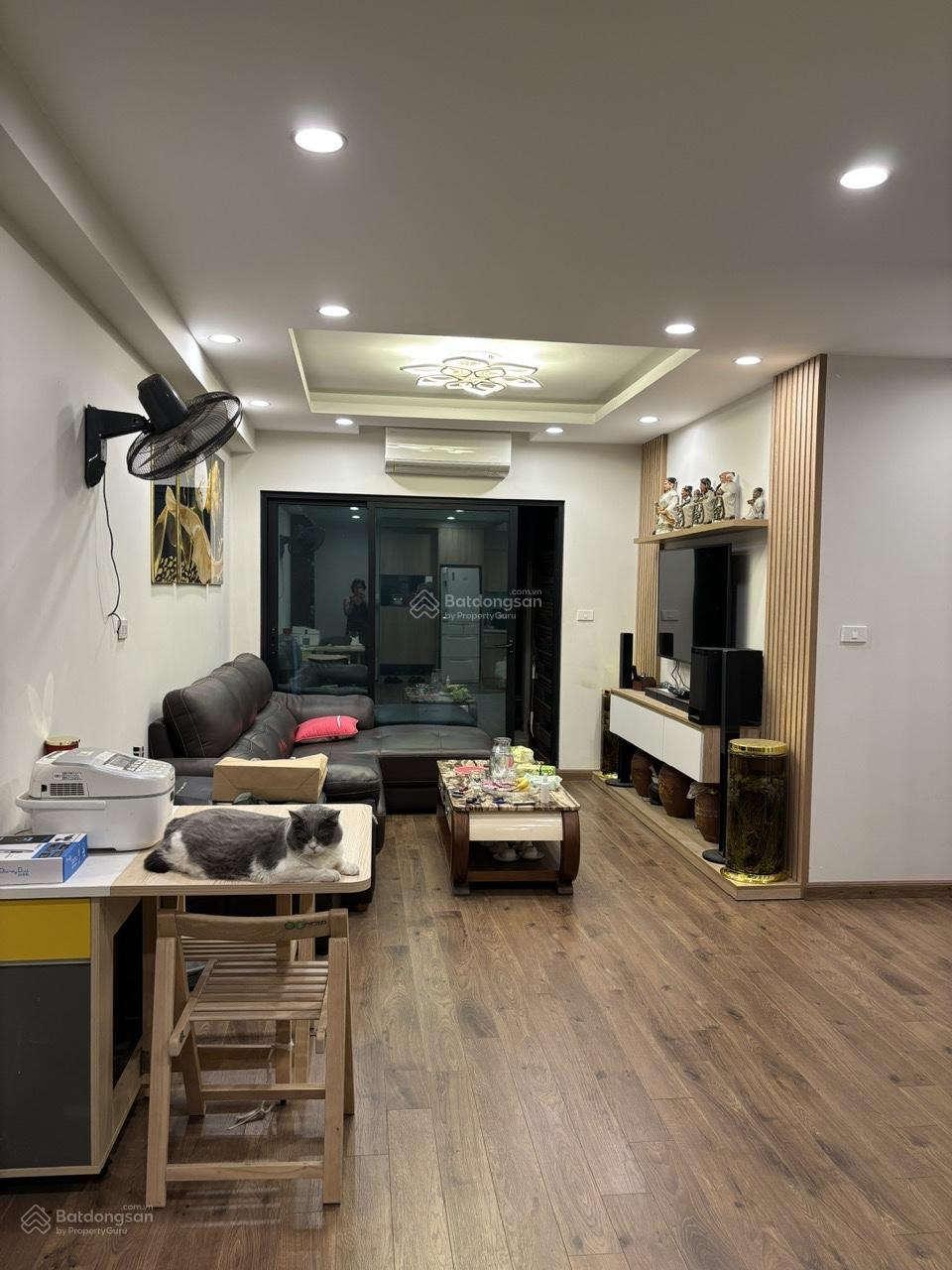 (Giá thật)tôi bán căn hộ 3PN DT 80m2 giá 5,5tỷ tại chung cư Smile Building tầng trung ban công Nam