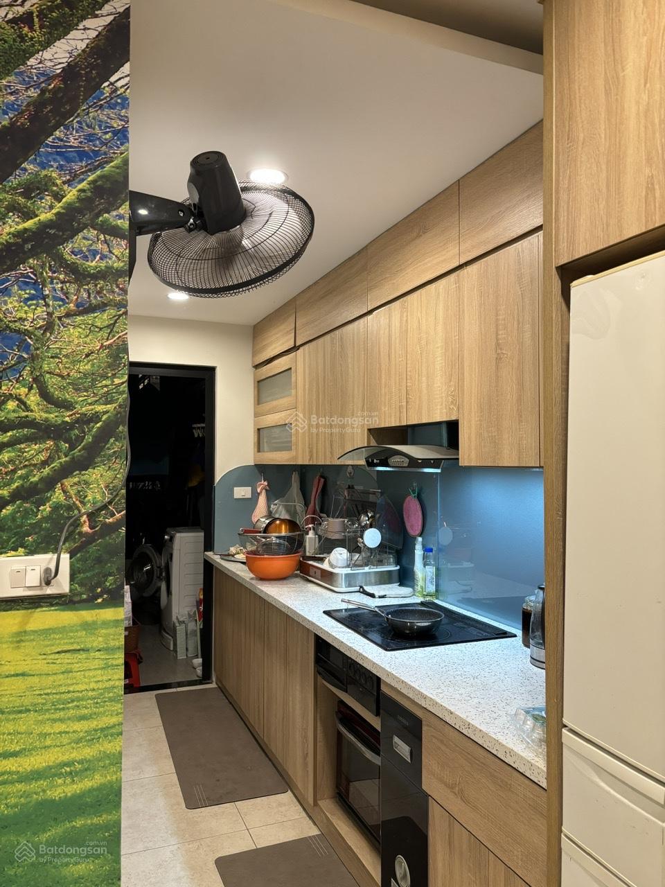 (Giá thật)tôi bán căn hộ 3PN DT 80m2 giá 5,5tỷ tại chung cư Smile Building tầng trung ban công Nam