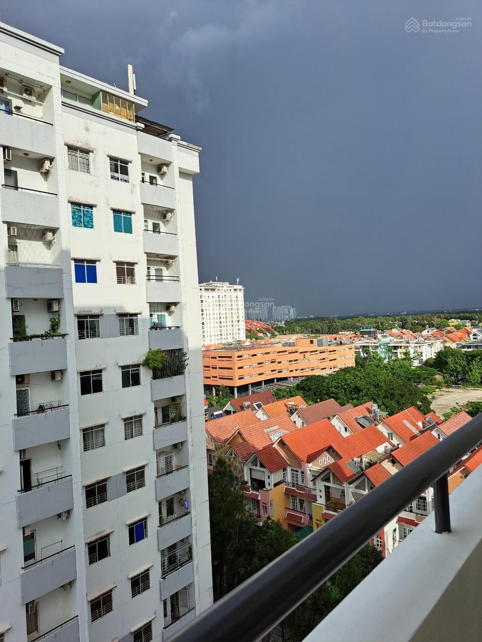 Cho thuê chung cư Him Lam 6A, 100m2, 2PN, nội thất cơ bản. Giá 10tr Ms Viêm 0938 971 ***