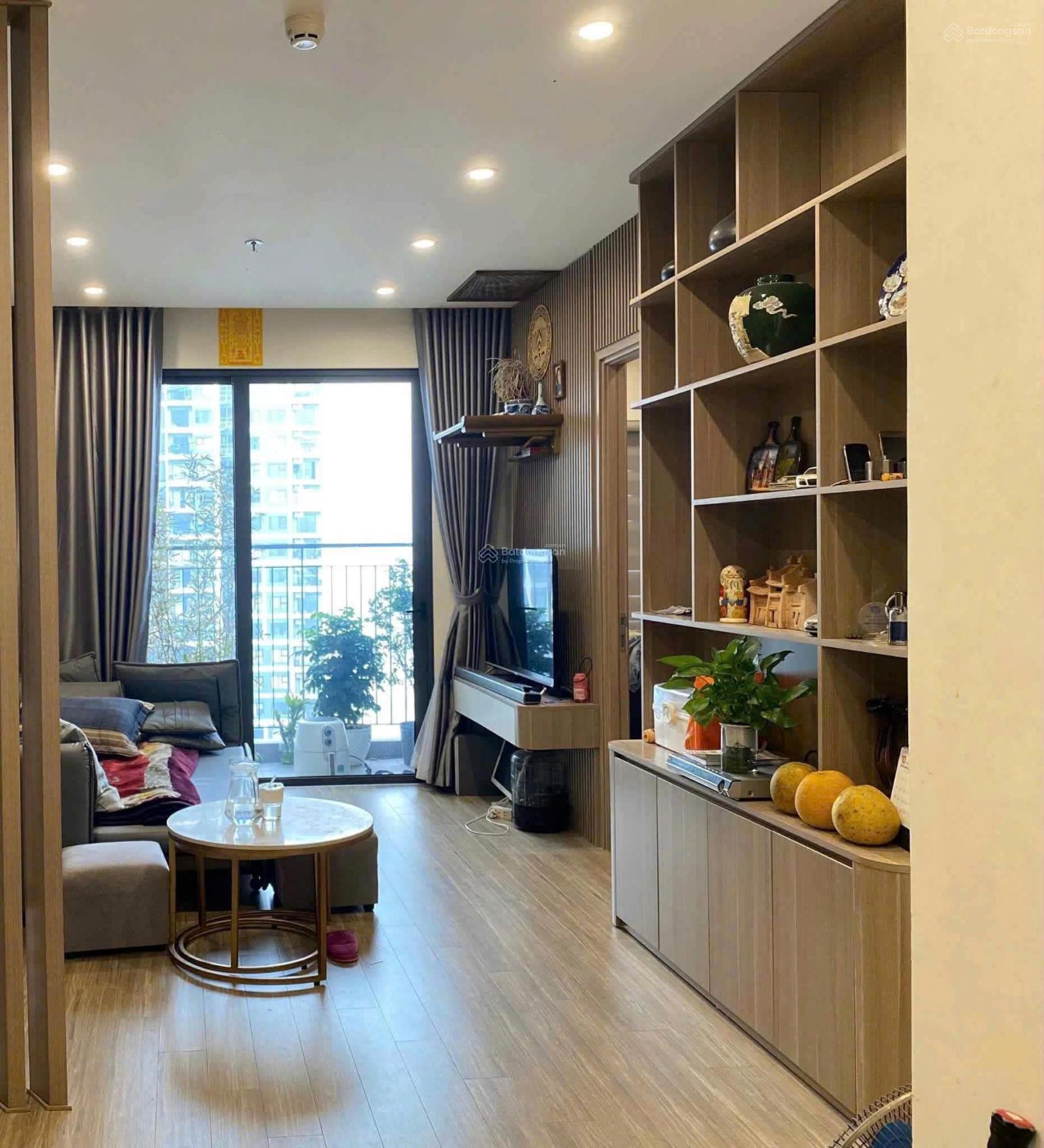 Bán căn 2N2VS sẵn sổ, full nội thất hỗ trợ vay bank. Lh: 0868 589 *** để xem nhà ngay