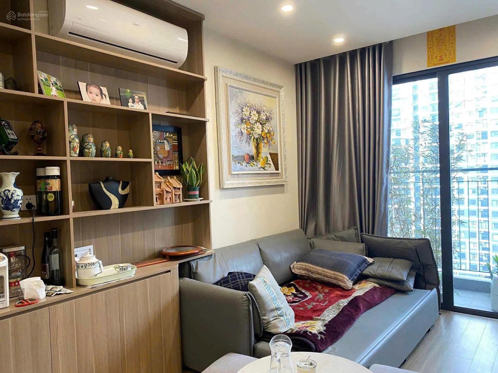 Bán căn 2N2VS sẵn sổ, full nội thất hỗ trợ vay bank. Lh: 0868 589 *** để xem nhà ngay
