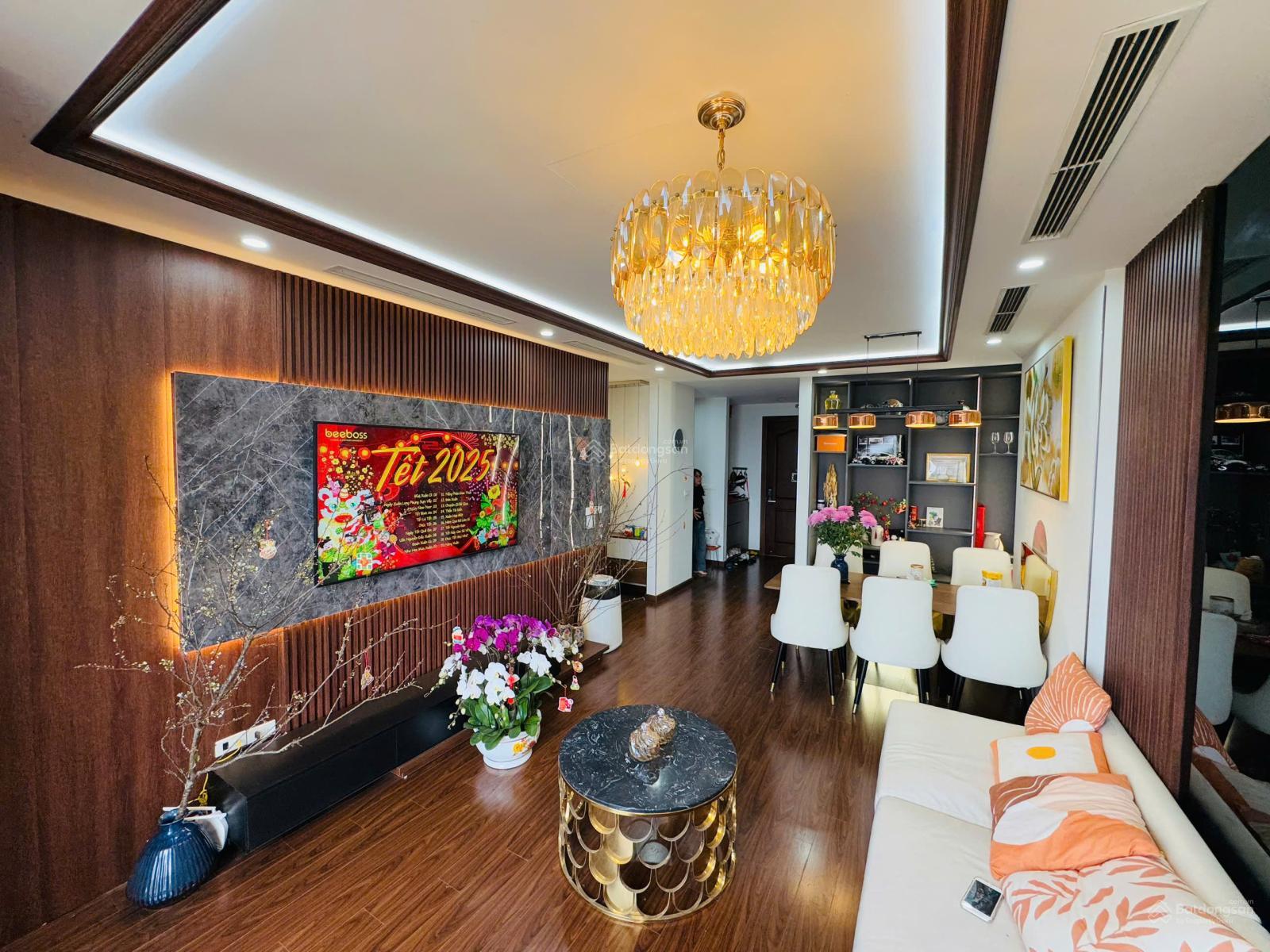 Chính chủ bán căn hộ RainBow Linh Đàm 3PN DT 93m2 giá 6,4 tỷ - full nội thất, thiết kế lại mới 100% Chính chủ bán căn hộ RainBow Linh Đàm 3PN DT 93m2 giá 6,4 tỷ - full nội thất, thiết kế lại mới 100%