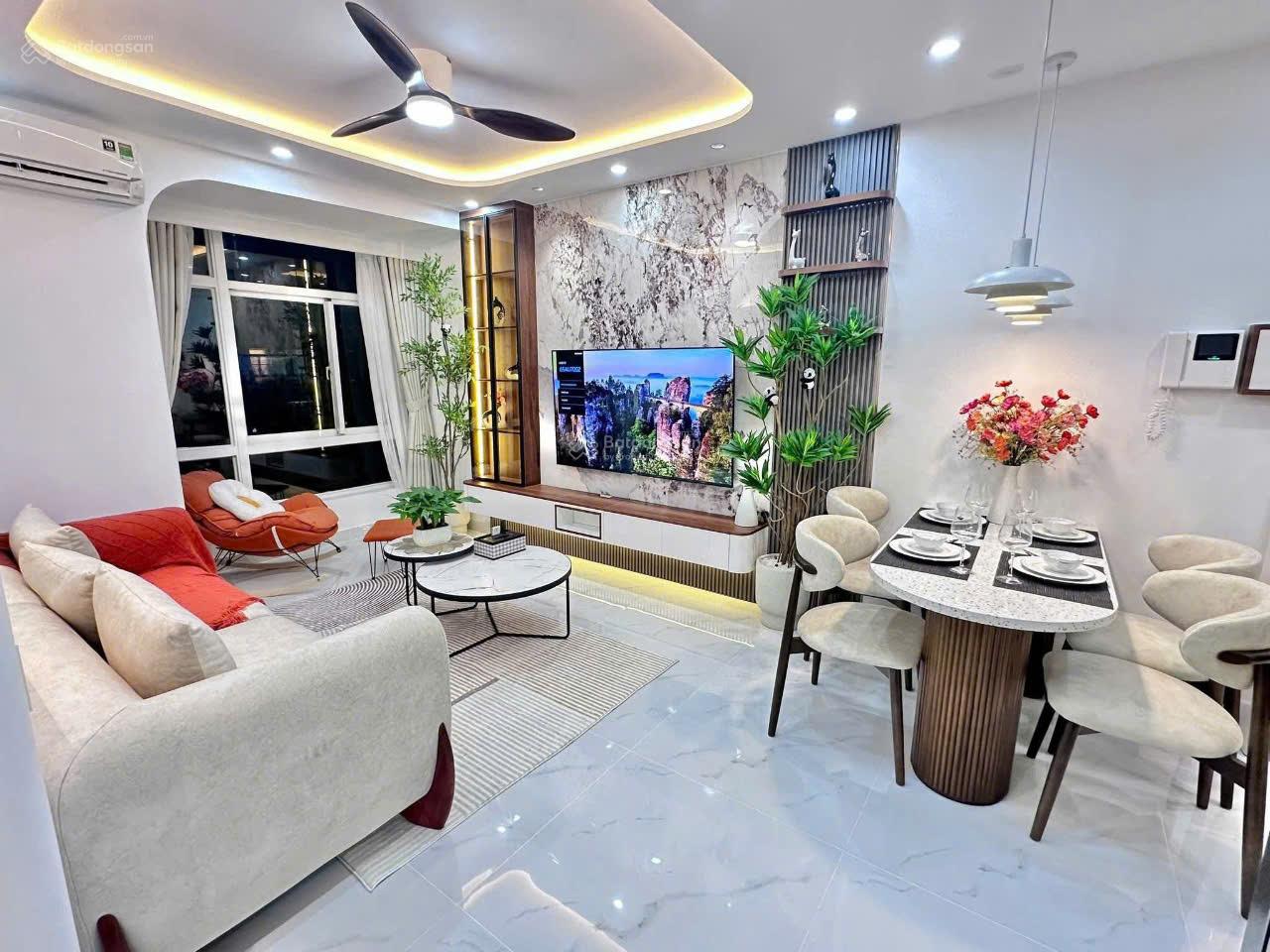 Bán căn hộ chung cư Sky Garden 3, 5,45 tỷ, 70m2, view đẹp, Quận 7, HCM