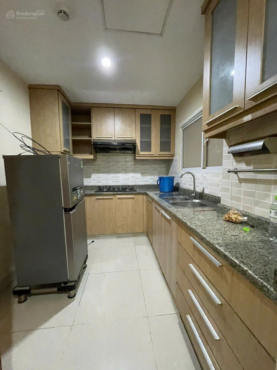 Bán căn hộ Tản Đà Court - đường Tản Đà, P11, Q5. DT 100m2, 3 PN, 2WC, sổ hồng, giá bán 5.2 tỷ