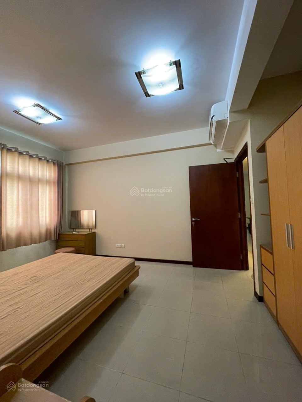 Bán căn hộ Tản Đà Court - đường Tản Đà, P11, Q5. DT 100m2, 3 PN, 2WC, sổ hồng, giá bán 5.2 tỷ