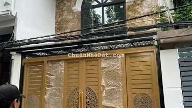 Bán nhà 100m2 khu phân lô trong khu Kinh Tế Quốc Dân. Hiện đại, nội thất xịn, ngõ 2 ô tô
