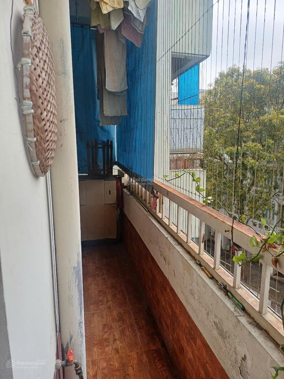Bán căn hộ N02 số 84 phố Chùa Láng diện tích gần 100m2 thiết kế 3 phòng ngủ giá 6.2tỷ tầng 5/9 tầng