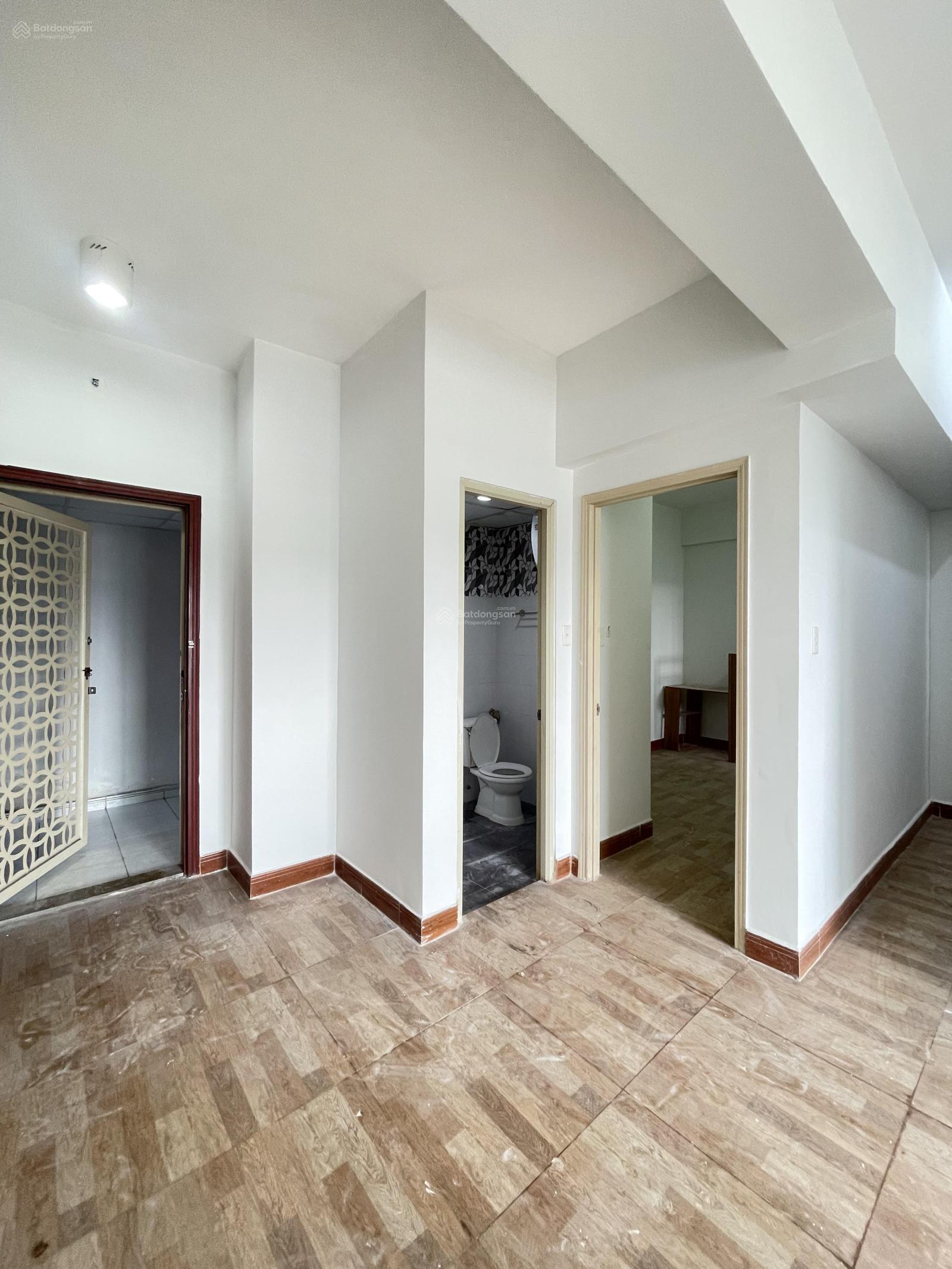 Bán căn hộ HQC Plaza 55m2 - 2pn - 2wc, giá 1 tỷ 050 triệu, nhận nhà ở ngay. LH 0937 379 ***