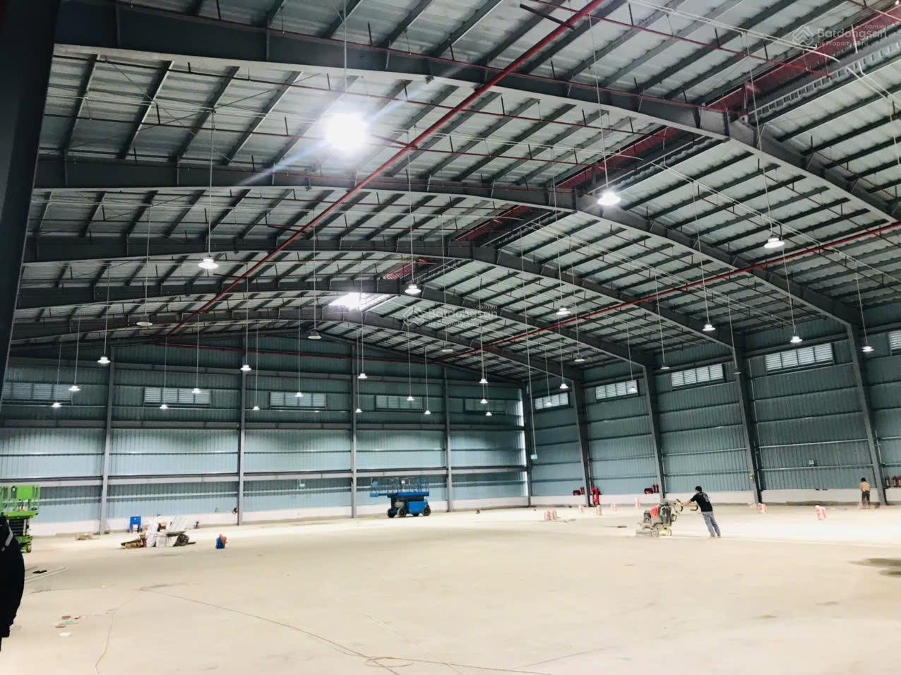 Cho thuê kho tiêu chuẩn cụm CN Sài Đồng 1000m2 Cho thuê kho tiêu chuẩn cụm CN Sài Đồng 1000m2