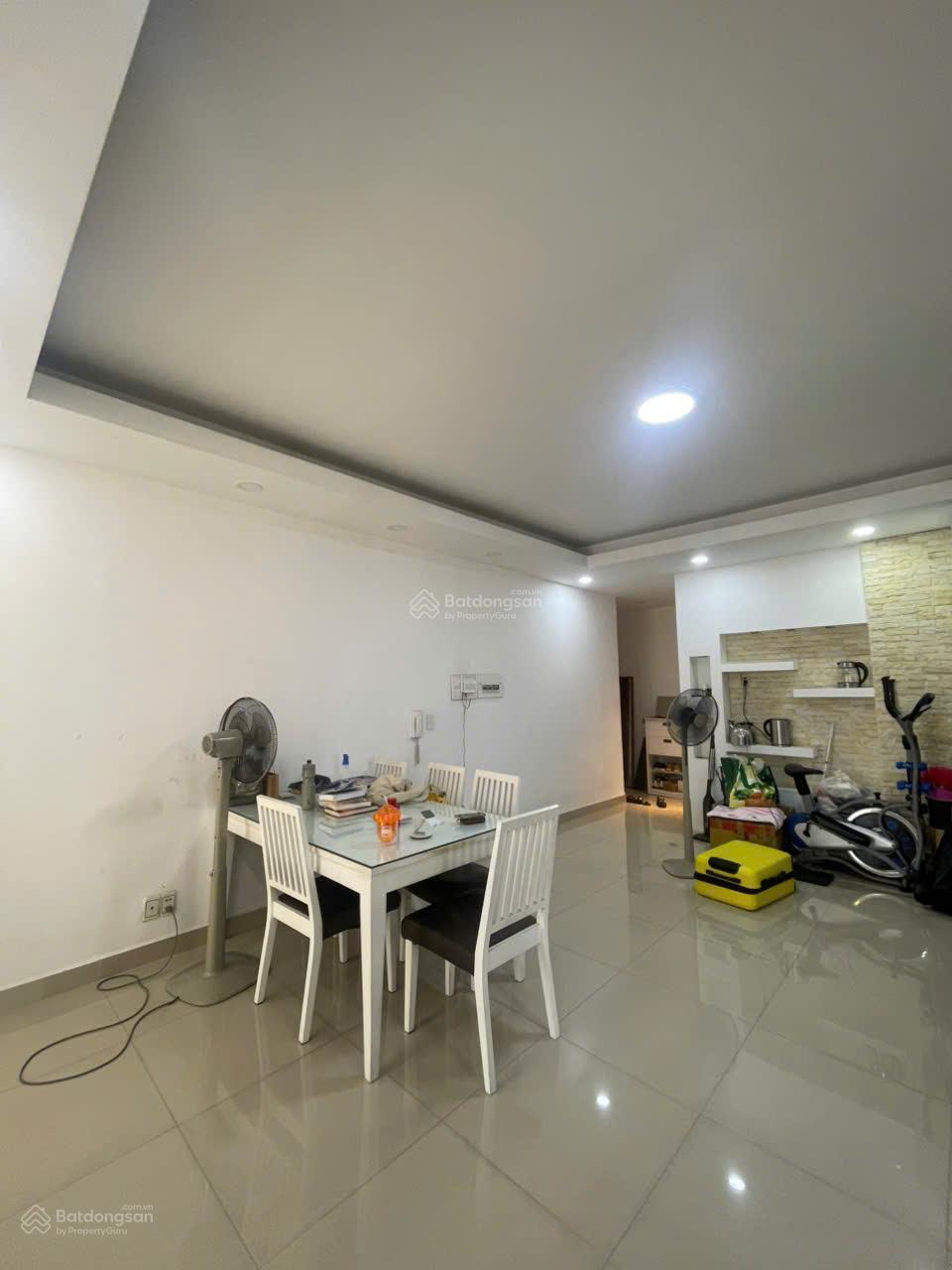 Cho thuê CC Sky Garden II, 14 triệu VND - 81m2, 2PN, 2WC, view đẹp, giá ưu đãi tại Phú Mỹ Hưng