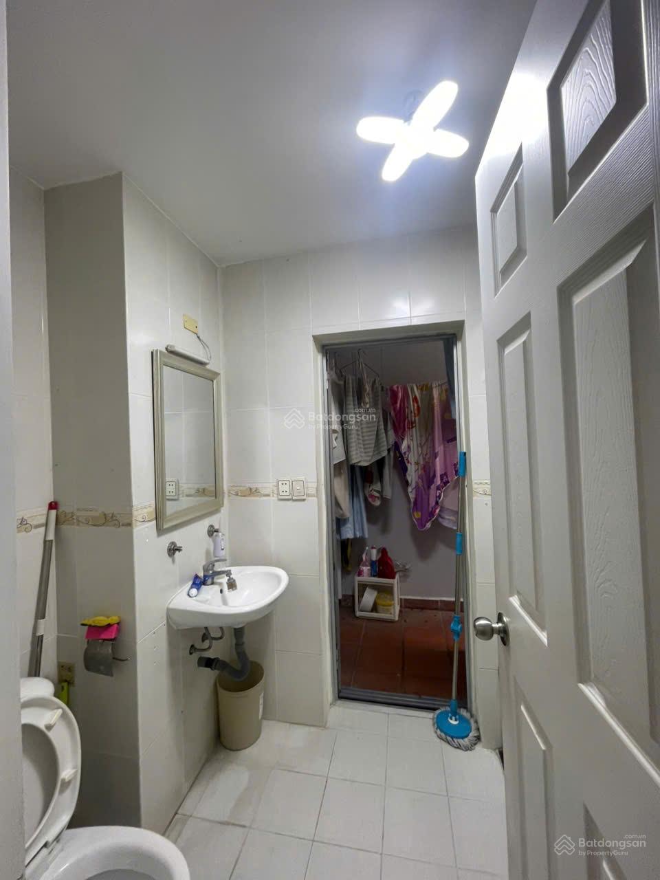 Cho thuê CC Sky Garden II, 14 triệu VND - 81m2, 2PN, 2WC, view đẹp, giá ưu đãi tại Phú Mỹ Hưng