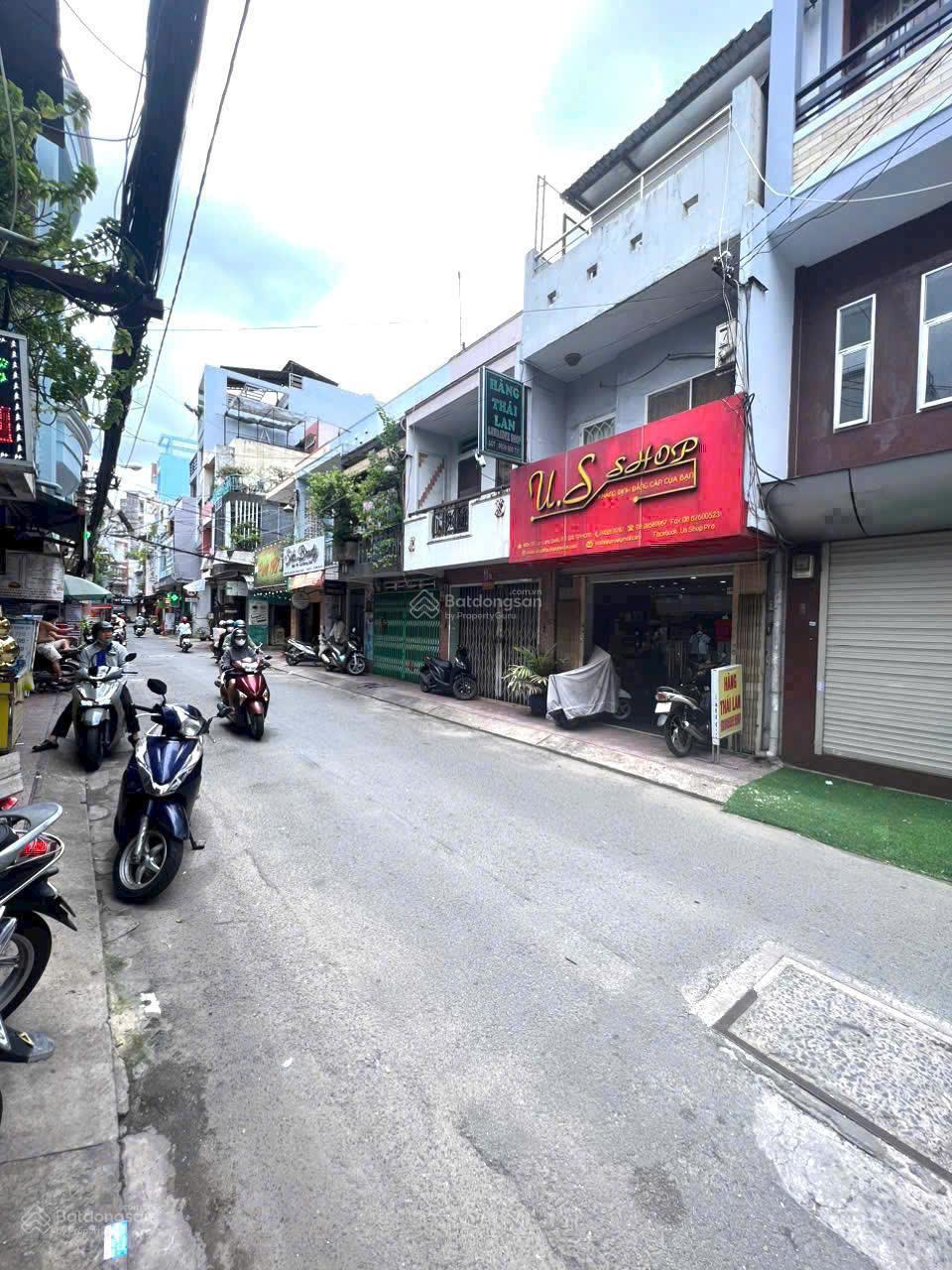 Bán nhà Mặt tiền kinh doanh Lạc Long Quân P3(có lề 2m) Q.11