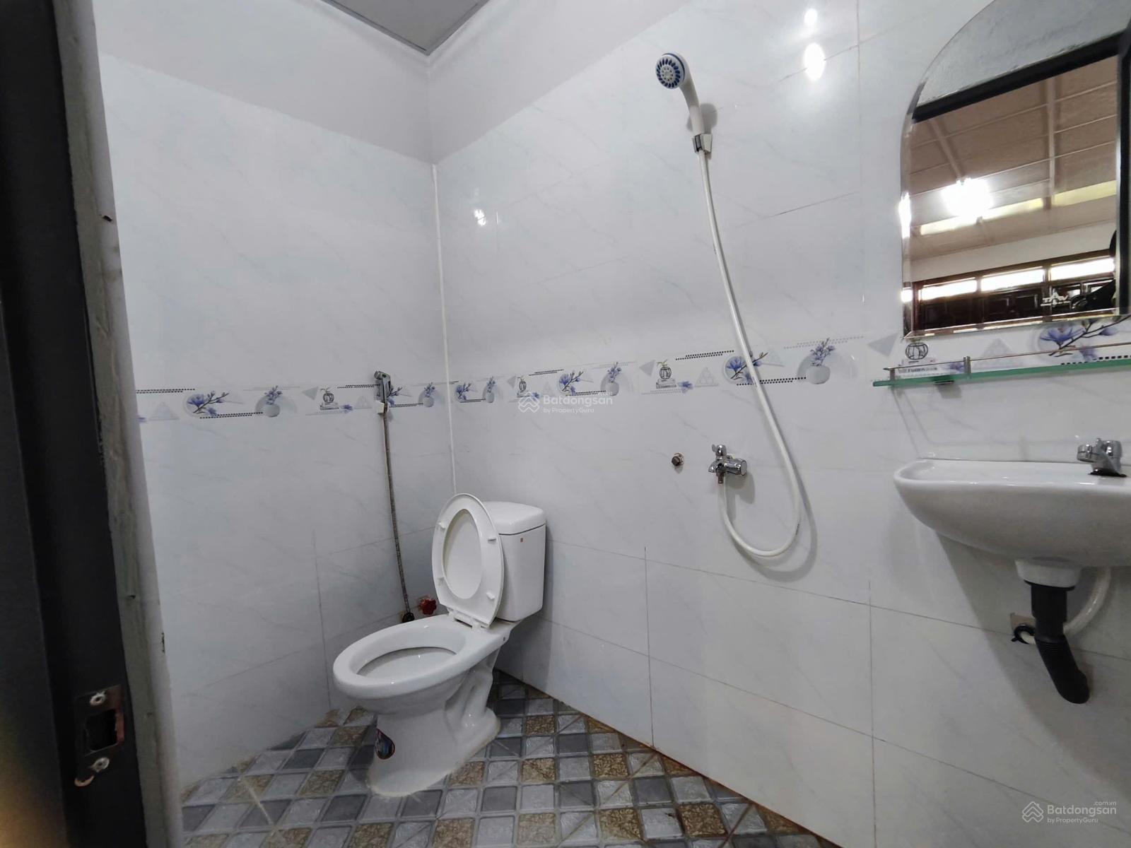 Cho thuê phòng trọ 30m2 hẻm 351 Quốc Lộ 13 sát Vạn Phúc City giá 3,5 triệu/tháng