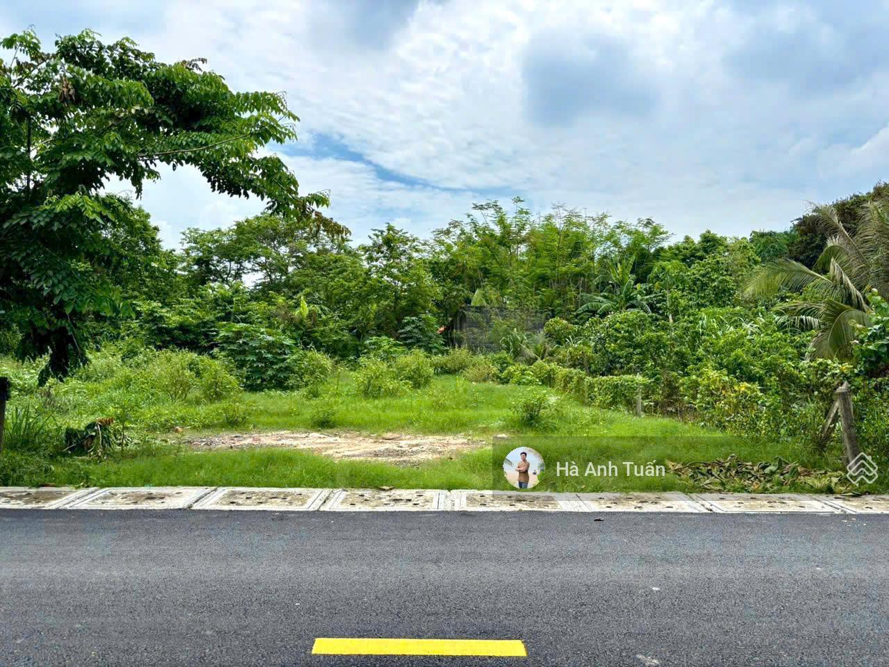 CẦN BÁN LÔ ĐẤT MẶT TIỀN ĐƯỜNG NGUYỄN VĂN NI, TRUNG TÂM THỊ TRẤN CỦ CHI GIÁ 880 TRIỆU SỔ HỒNG RIÊNG