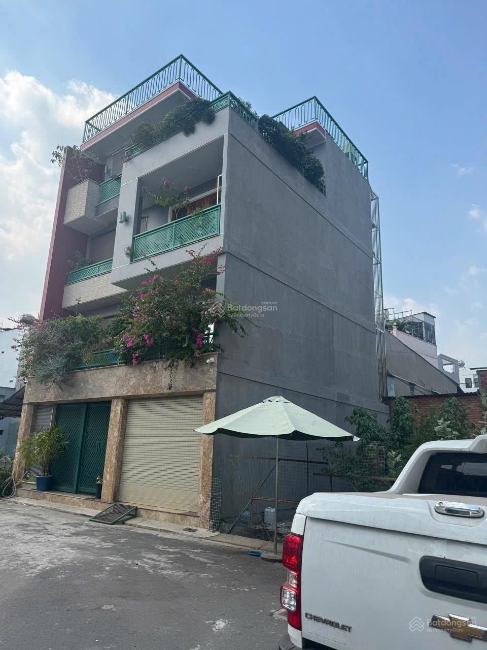 Đất trống khu chợ Bà Chiểu tiện xây mới CPXD: 4TST + lửng - ngang to DT 8x11m CN: 86m2. Chỉ 12.5 tỷ