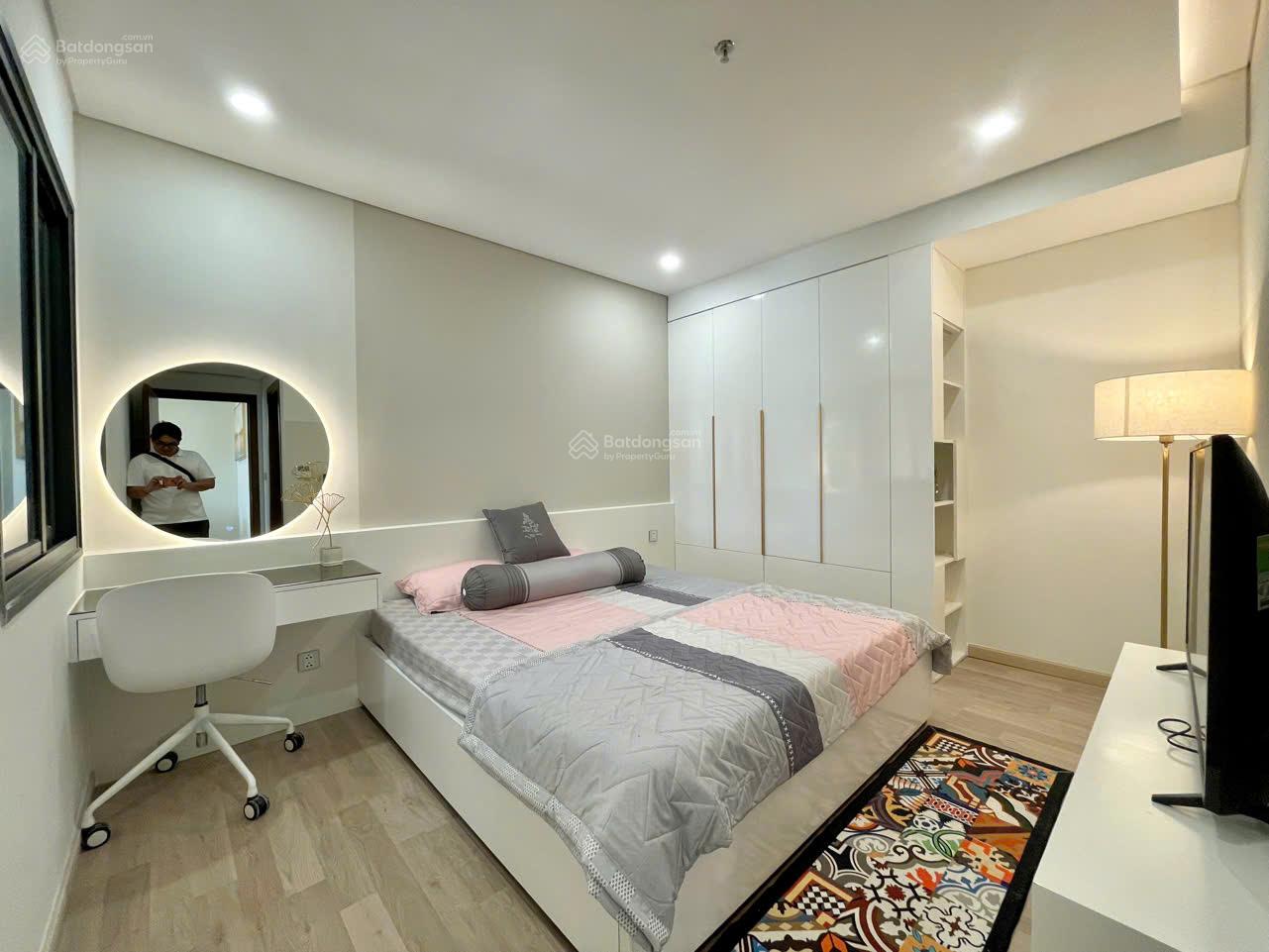 Cho thuê căn hộ 2 phòng ngủ CT1 Riverside Luxury.