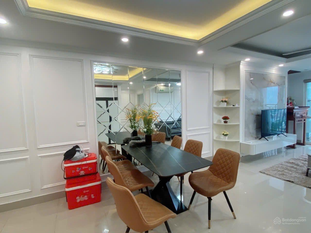 Bán căn hộ góc 100m 3pn FLC 418 Quang Trung, Hà Đông nội thất mới tinh giá 5,6 tỷ thu về