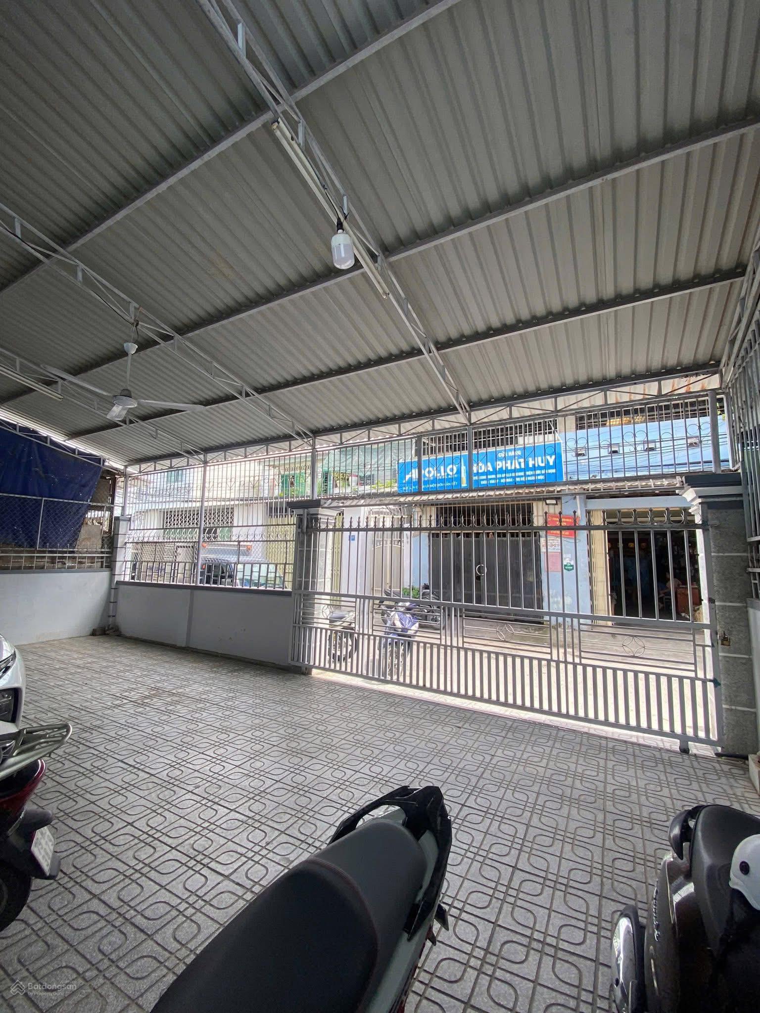 Bán Nhà Khu Bàn Cờ. Mặt Tiền 10m Chia Hai . Ra Biển 1,5km