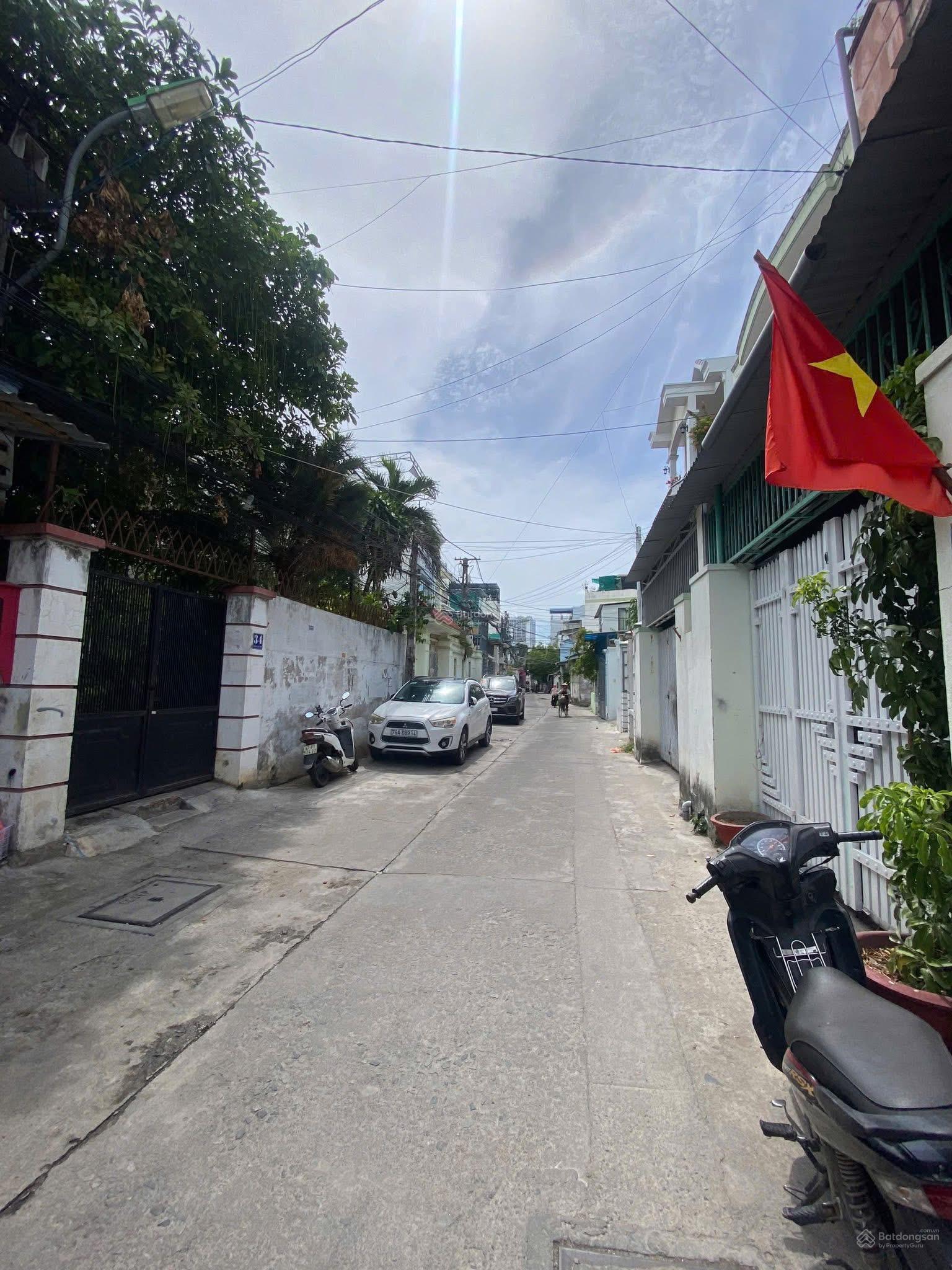 Bán Nhà Khu Bàn Cờ. Mặt Tiền 10m Chia Hai . Ra Biển 1,5km