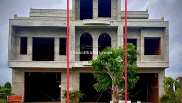 Bán nhà mặt tiền 826C Cần Giuộc cách Nhà Bè 1km 1 trệt 2 lầu sổ hồng riêng giá 4,9 tỷ SH hoàn công