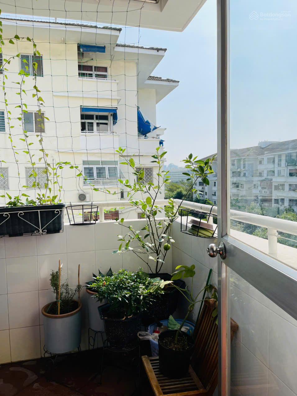 Bán căn hộ kiểu C, 63m2 2PN 2WC lầu cao, view đẹp nhà đẹp: LH 0909 664 ***