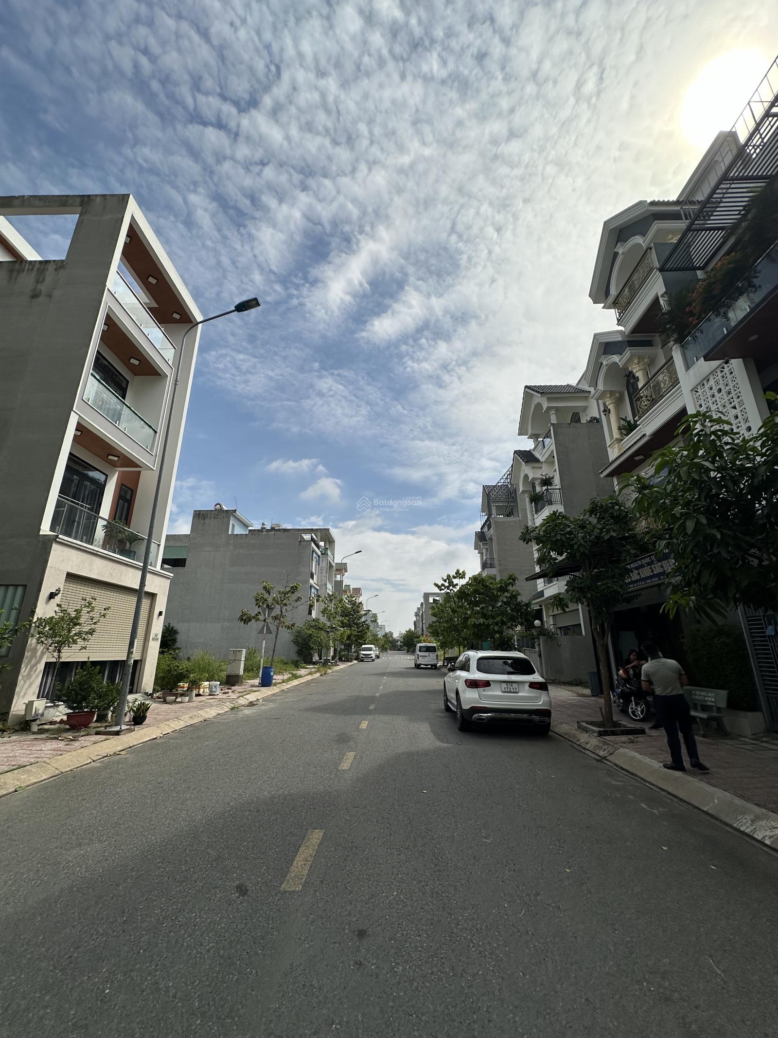 Lô đất trục chính KDC, Buôn bán kinh doanh sầm uất - Giá chỉ nhỉnh 5 tỷ đồng