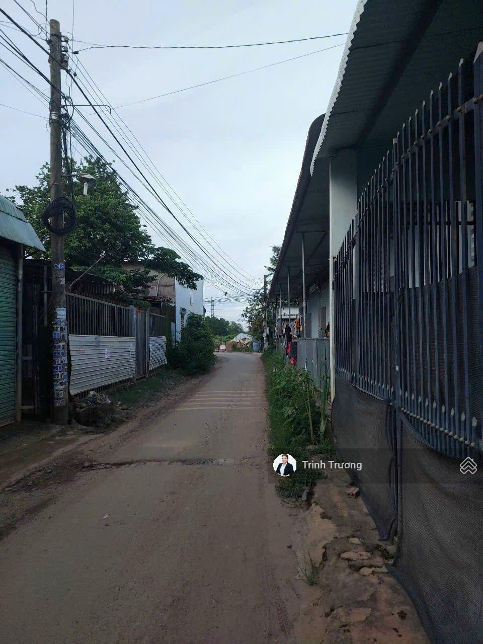 Bán gấp dãy trọ ấp 1 Sông Trầu (ấp 9 xã Trảng Bom mới) lô góc hai mặt tiền 2tỷ6 TL gần kcn Bàu Xéo Bán gấp dãy trọ ấp 1 Sông Trầu (ấp 9 xã Trảng Bom mới) lô góc hai mặt tiền 2tỷ6 TL gần kcn Bàu Xéo