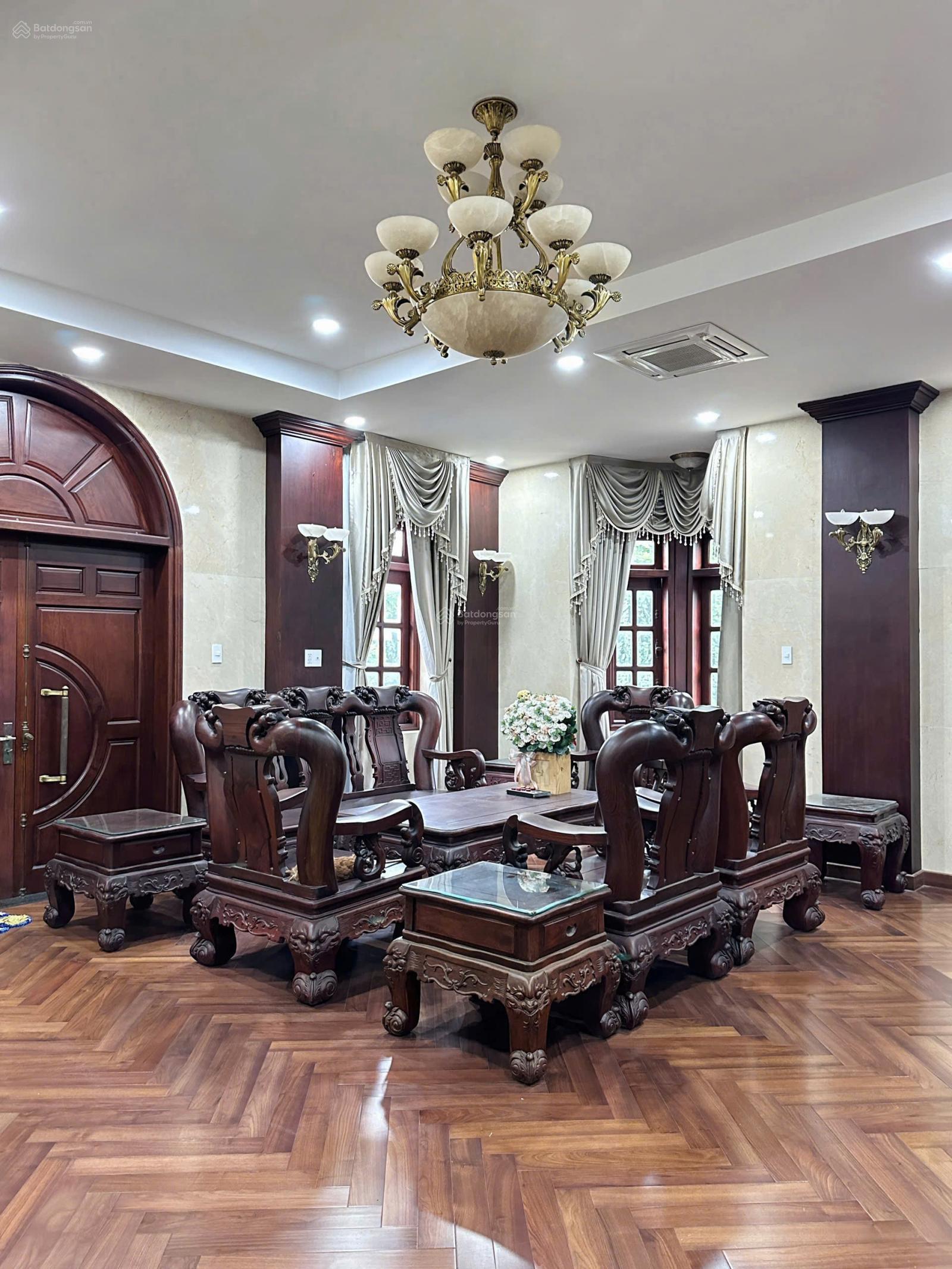 Biệt thự nguy nga khu vip Bình Phú Quận 6 (8 x 16) giá 16,8 tỷ