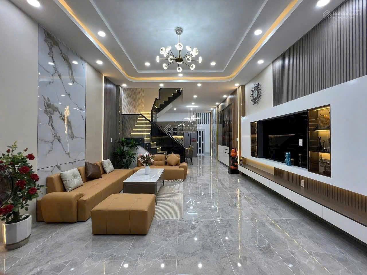 SỞ HỮU NHÀ 3 TẦNG, MẶT TIỀN BÌNH CHÁNH GIÁ 1.6 TỶ SỔ HỒNG RIÊNG SỠ HỮU LÂU DÀI