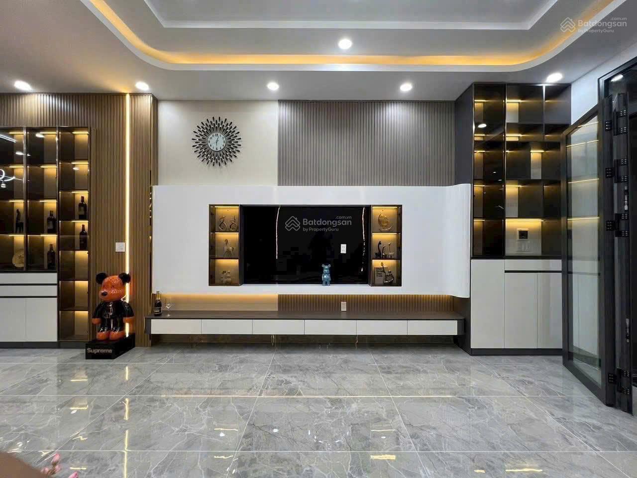 SỞ HỮU NHÀ 3 TẦNG, MẶT TIỀN BÌNH CHÁNH GIÁ 1.6 TỶ SỔ HỒNG RIÊNG SỠ HỮU LÂU DÀI