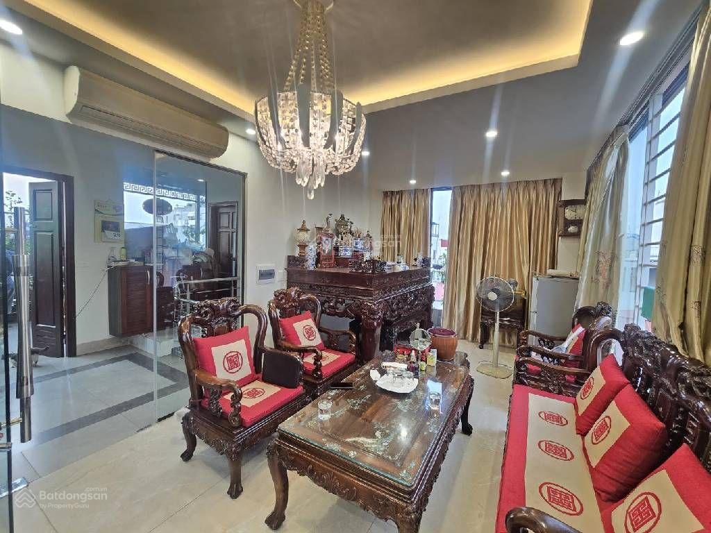 Nguyễn Chí Thanh, 16,9 Tỷ 40m2, phân lô oto tránh, phố víp kd đỉnh