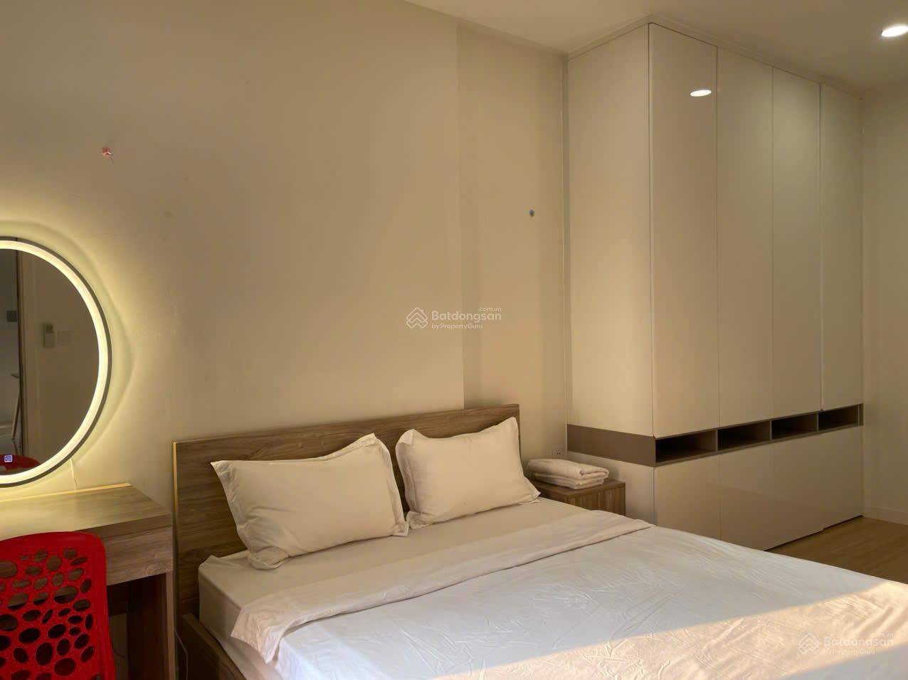 18 triệu - 2 Phòng Ngủ - Masteri Millennium - Full nội thất. xem nhà 0939 609 ***
