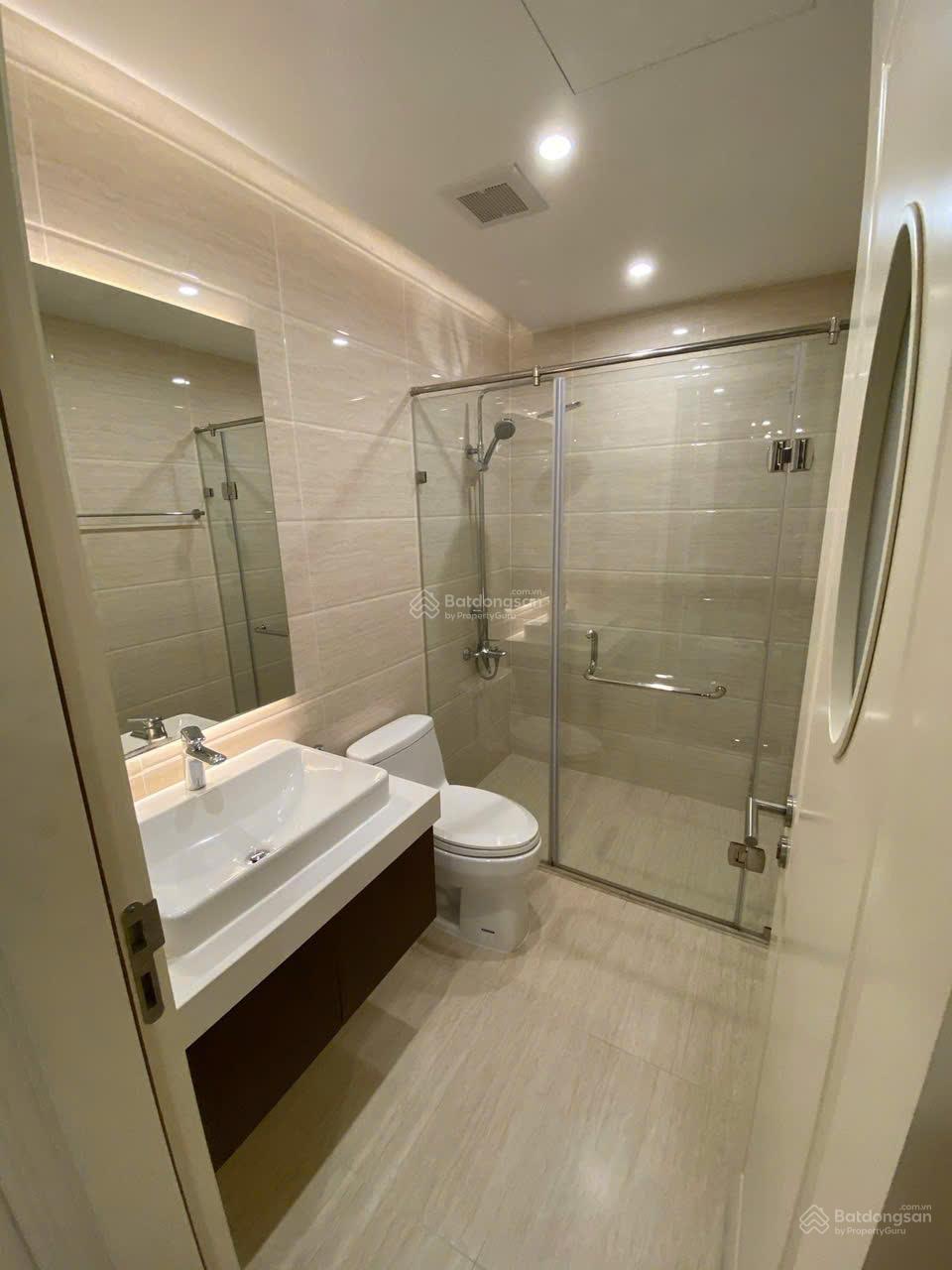 Chính chủ cho thuê căn hộ 2PN DT 102m2, full nội thất, CC Hapulico Vũ Trọng Phụng, ở ngay, giá 15tr