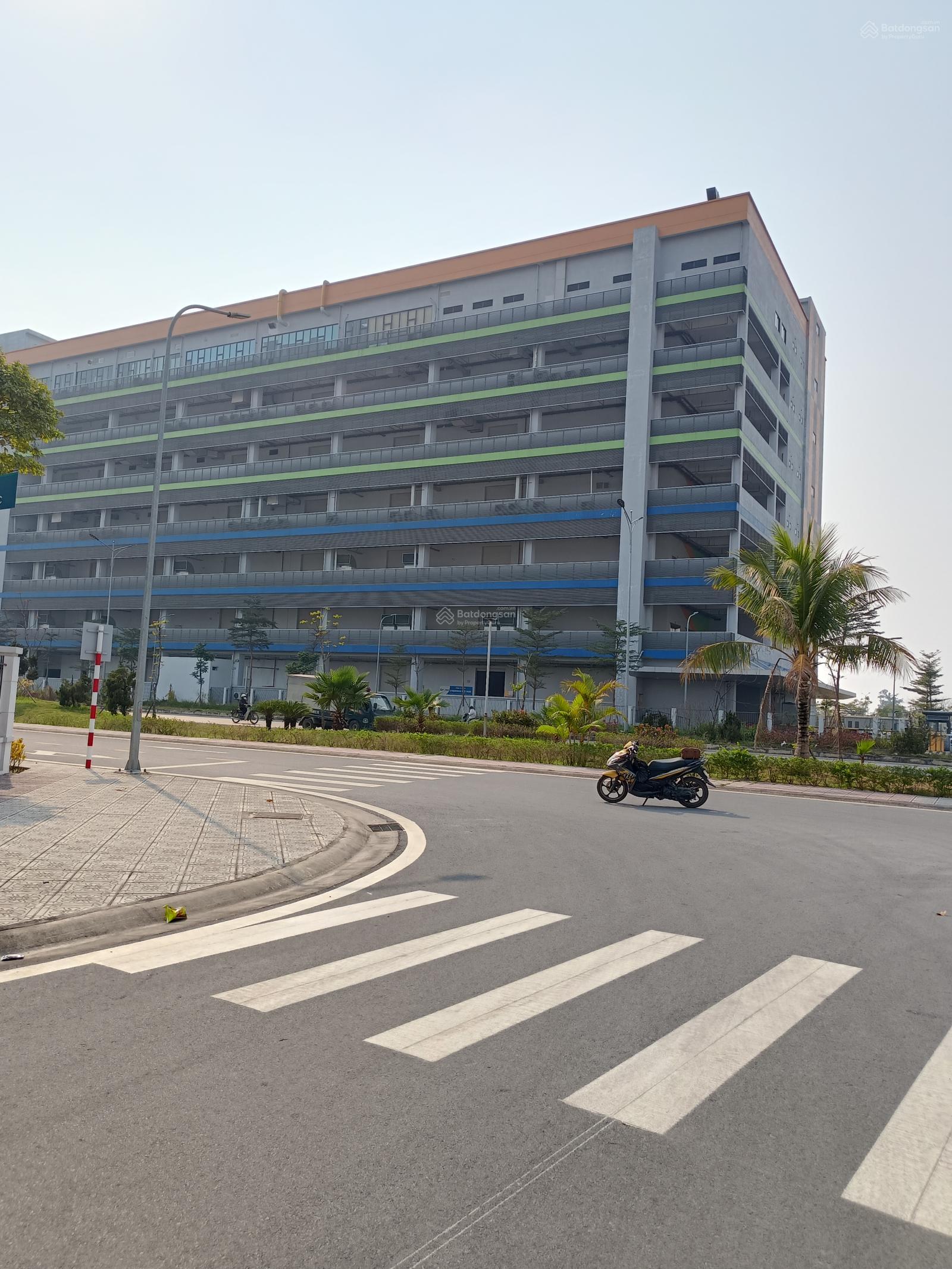 Bán Biệt thự 200m2 trục đường chính liên tỉnh, vị trí tiếp giáp Vành Đai 3, giá F0 từ CĐT