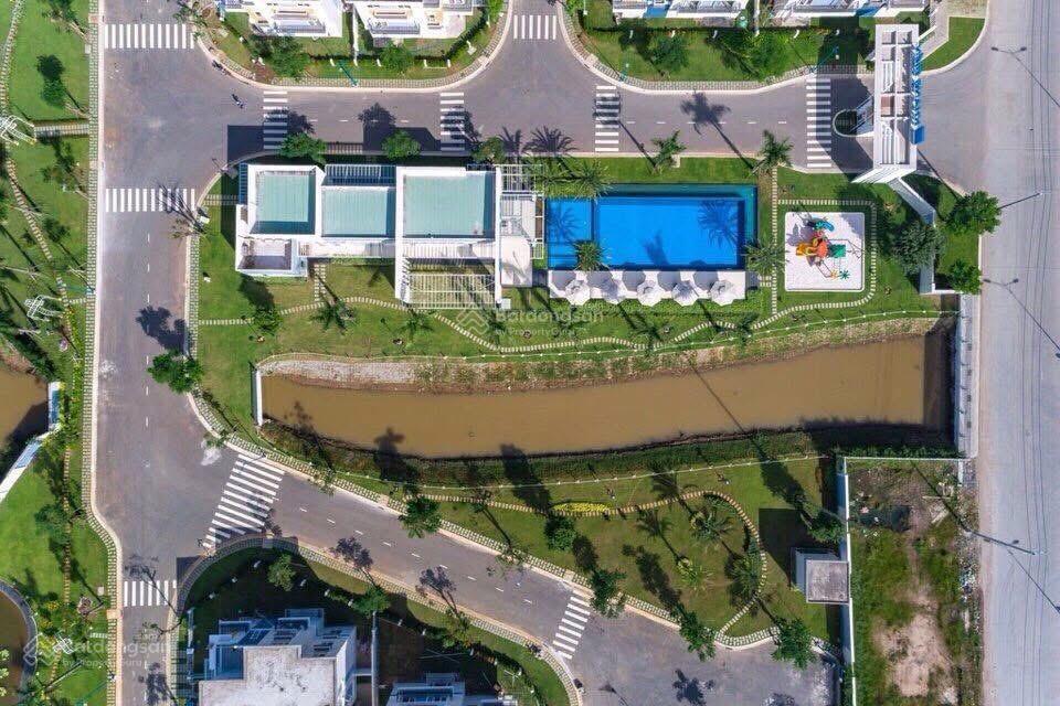 Bán BT Song lập Rosita 8x22m2, nhà THÔ, sổ hồng, giá thiện chí 10 tỷ (lộc) Bán BT Song lập Rosita 8x22m2, nhà THÔ, sổ hồng, giá thiện chí 10 tỷ (lộc)