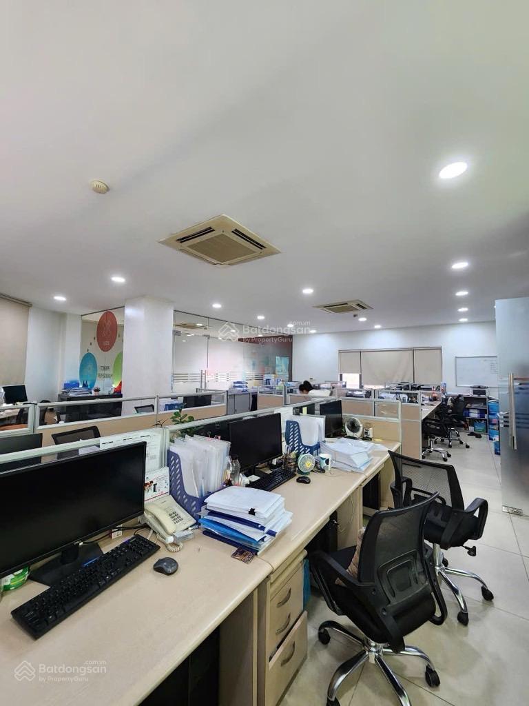 Bán nhà gần Duy Tân, Cầu Giấy-khu vip, vỉa hè rộng view thoáng - 100m2/ 5 tầng có hầm giá 58 tỷ