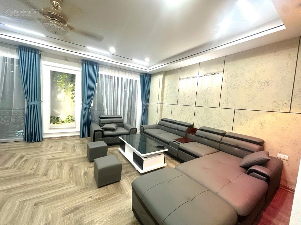 Bán lô nhà xây mới 3 căn hơn 50m2 tại trục đường Ngọc Hồi chỉ hơn 5tỷ có nhà 4 tầng