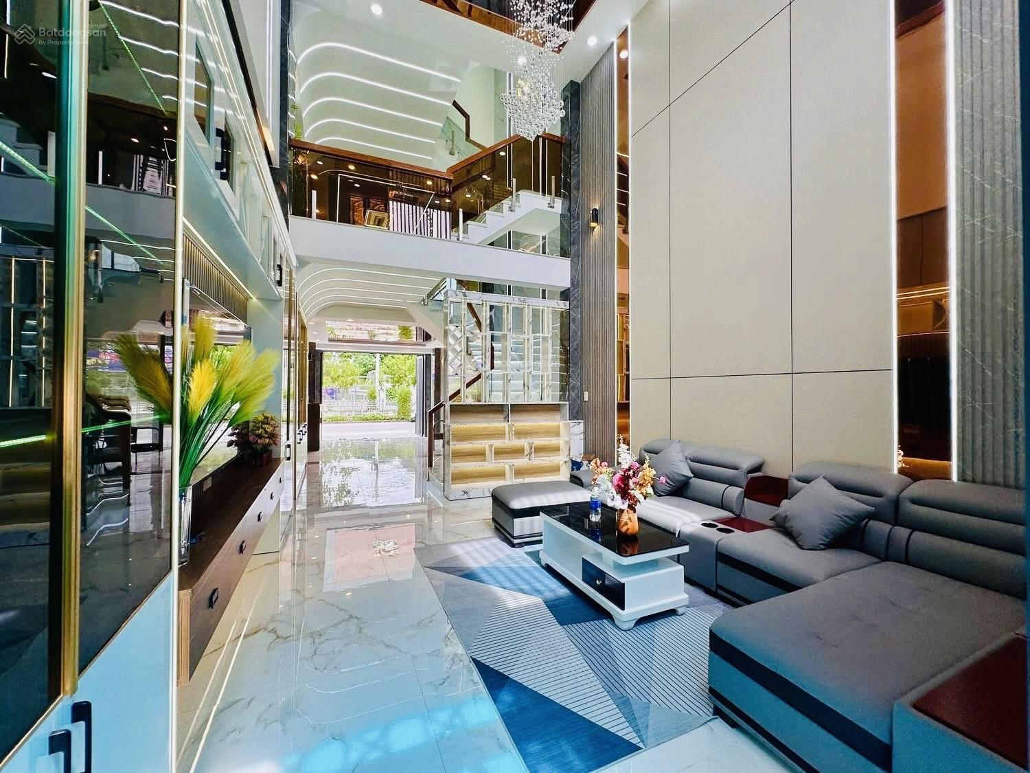 Cho thuê nhà mới 100% full nội thất xịn - mặt tiền TL37 - quận 12