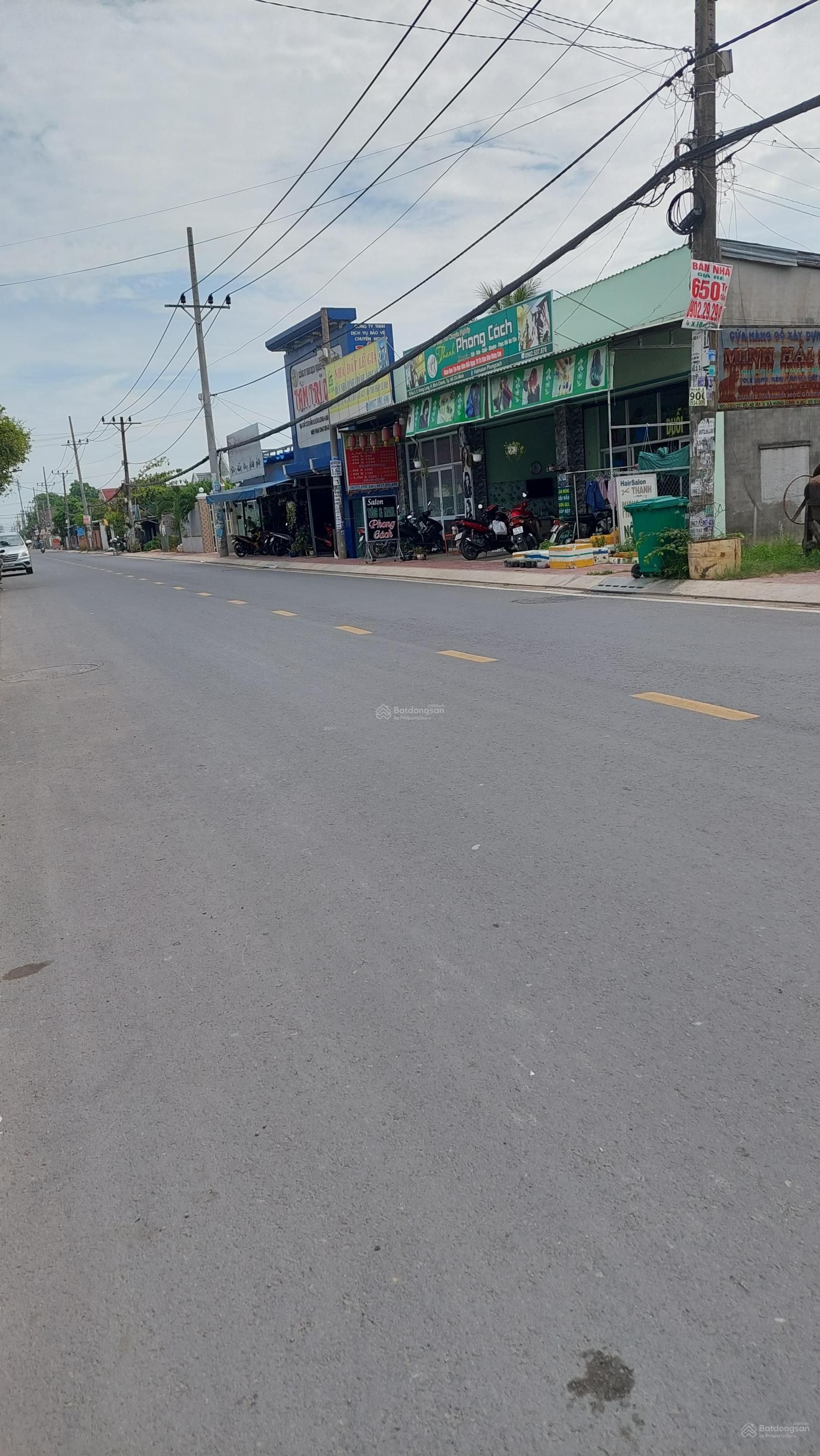 Bán rẻ 179m2 đất ở giá 6 tỷ thương lượng, mặt tiền đường Đoàn Nguyễn Tuấn xã Hưng Long, Bình Chánh.