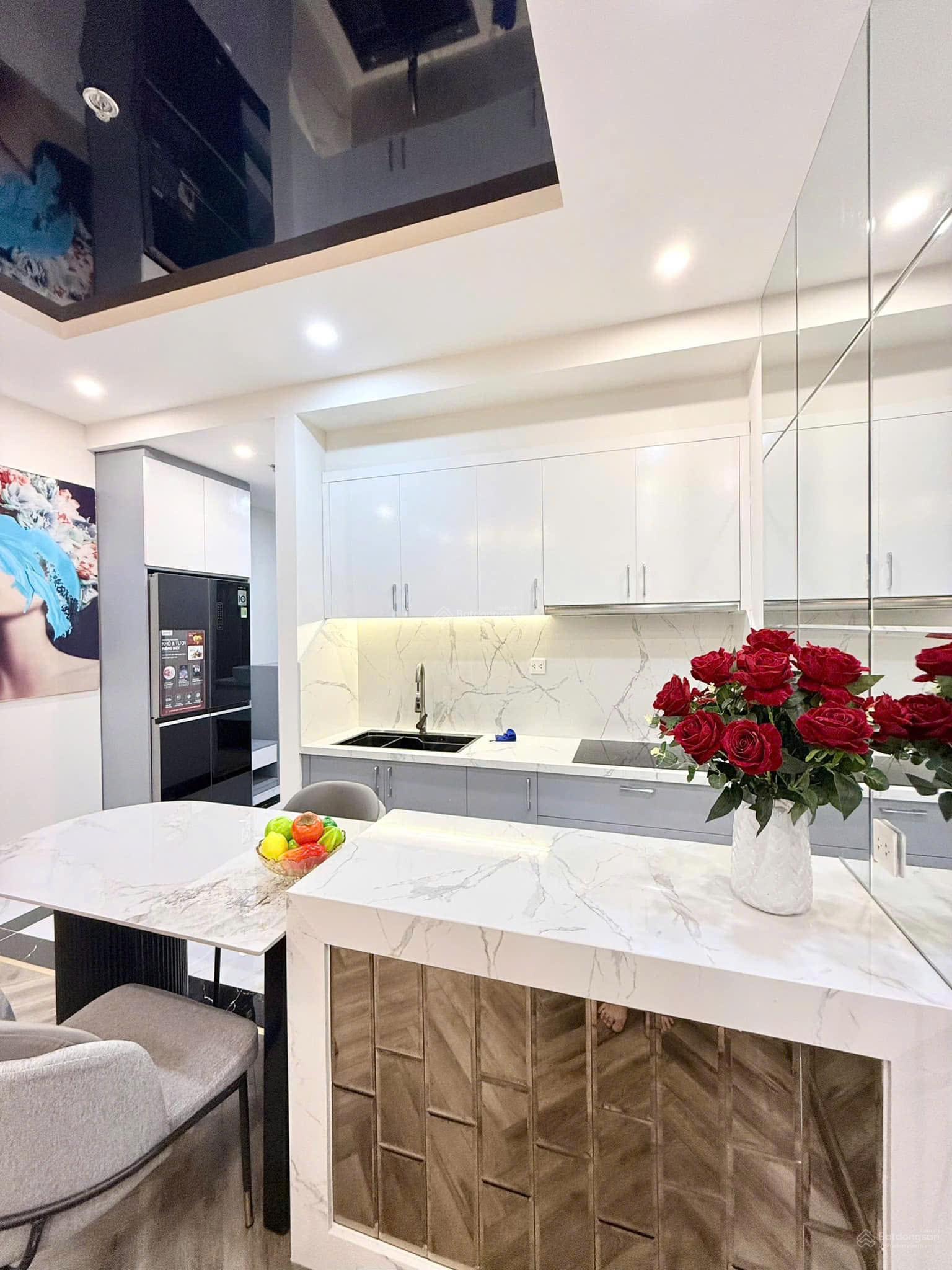 Bán CHCC Momota 151 Nguyễn Đức Cảnh - Hoàng Mai. DT 91m2 2PN 2WC, căn view cực thoáng