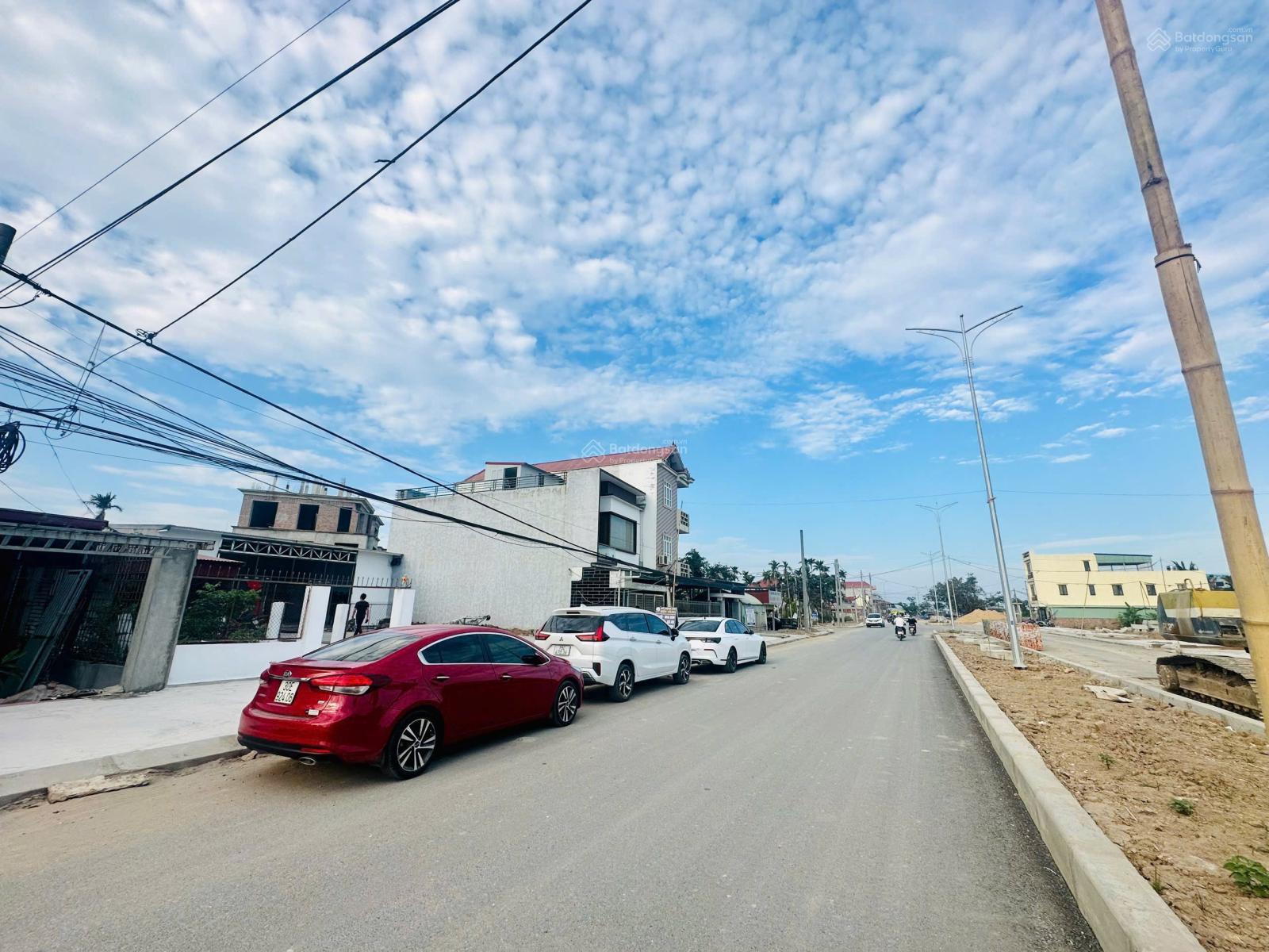 Bán 120m2 đất mặt phố Hải Phong - Dương Kinh. Chạy thẳng vào Vinhomes Golden City 500m. Giá 6tỷ5