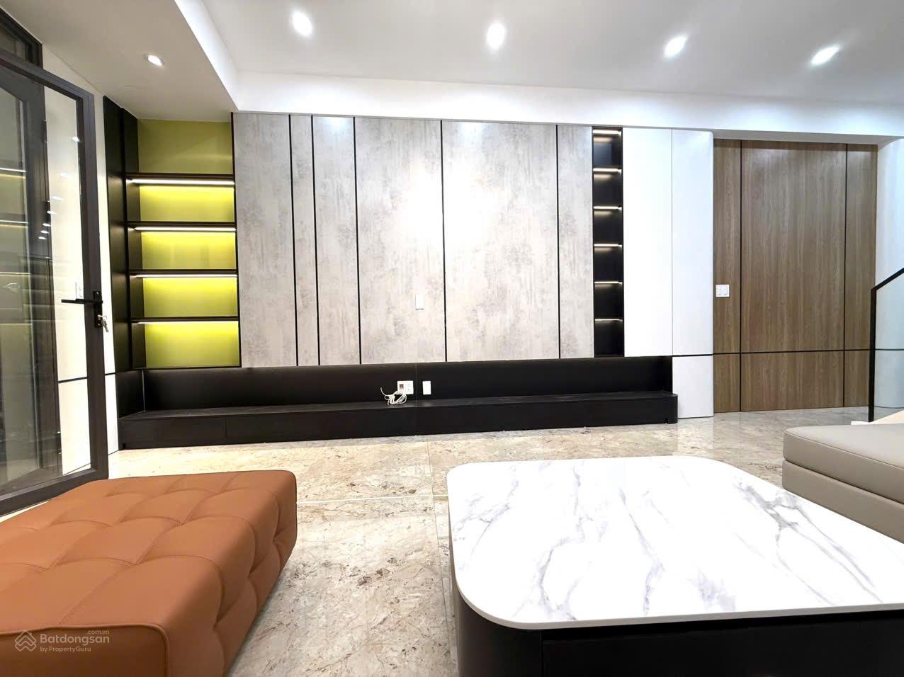 Bán nhà xây mới 4 tầng full nội thất cách mặt đường 10m gần Vinhomes Imperia Hải Phòng