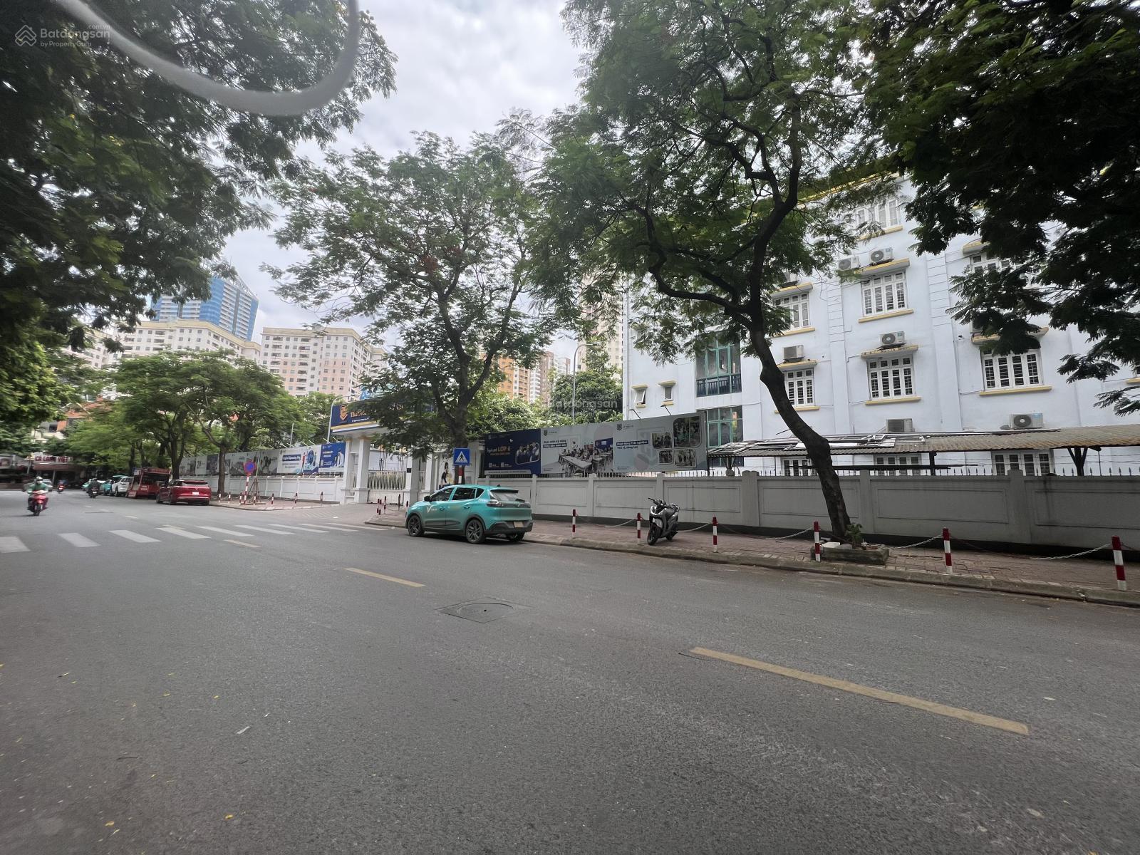 Cực hiếm! 8m mặt tiền nhà mặt phố Nguyễn Thị Định, Trung Hòa, Cầu Giấy 2 mặt tiền diện tích 90m2