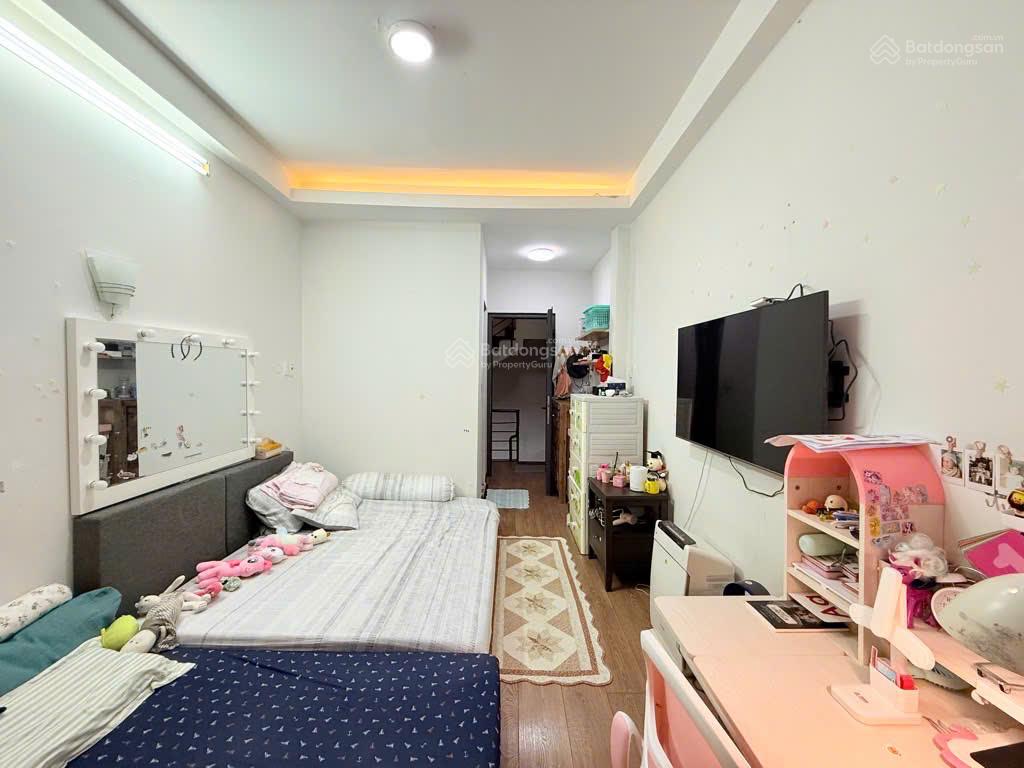 Bán nhà 3 tầng Phạm Văn Hai, Phường 3 Quận Tân Bình, 40m2 nhỉnh 5 tỷ