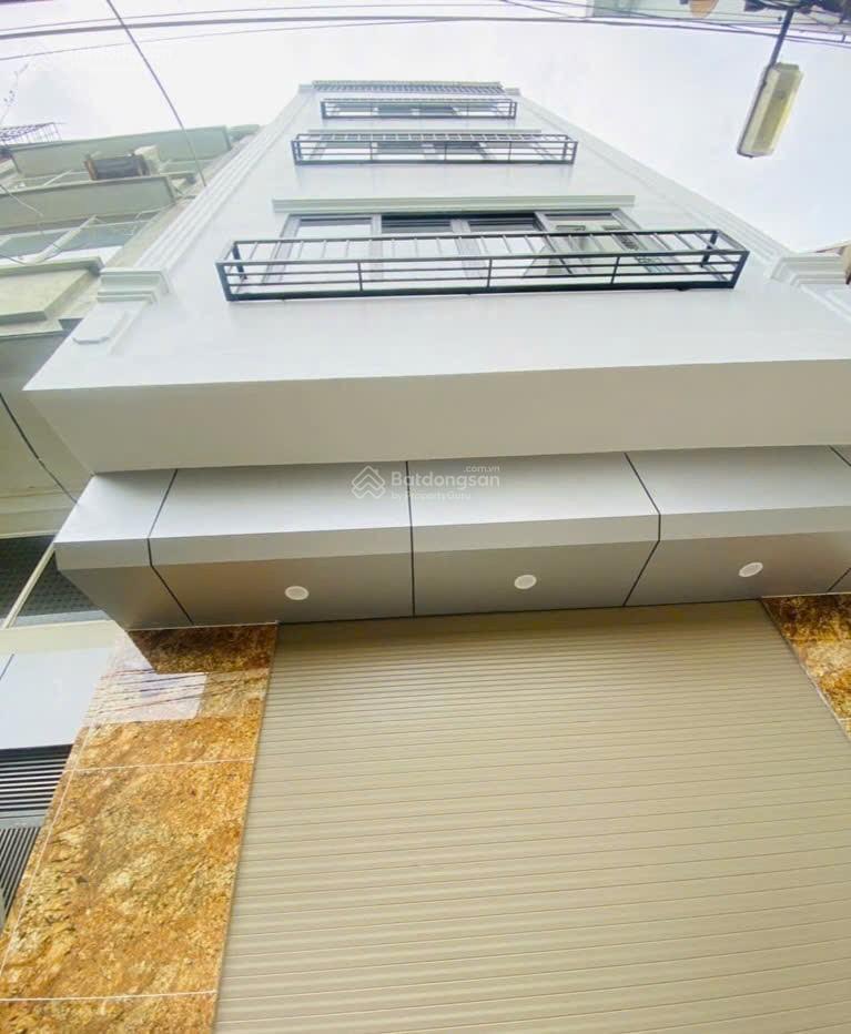 Bán nhà 5 tầng, mt4.5m Phố chợ Diêm Gỗ Việt Hưng, nhỉnh 5 tỷ, ngõ thông bàn cờ