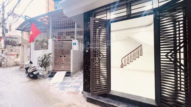 Bán nhà Lại Yên 42m2, 4 tầng - lô góc, ngõ 3m - giá 4.x tỷ.