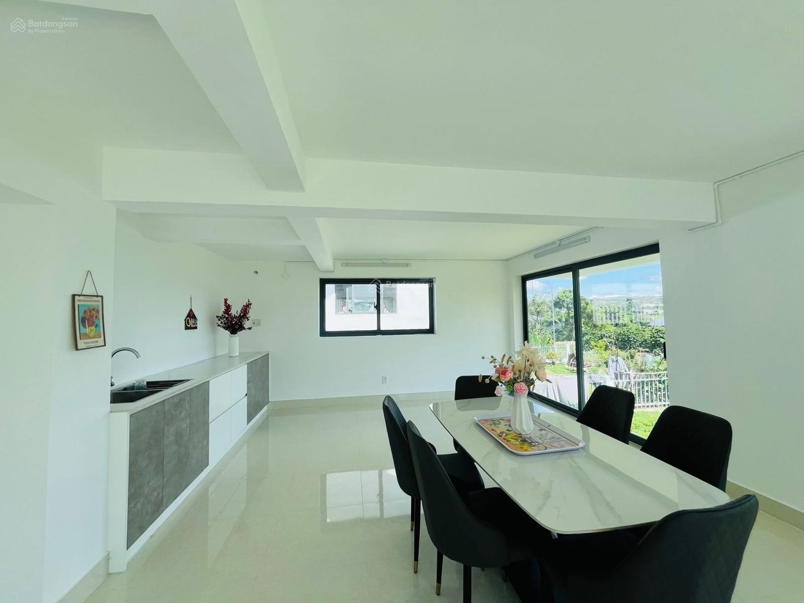 Vila sân vườn rộng 385m2 ven Đà Lạt nhà đẹp đã sẵn, view thông bao phê Vila sân vườn rộng 385m2 ven Đà Lạt nhà đẹp đã sẵn, view thông bao phê