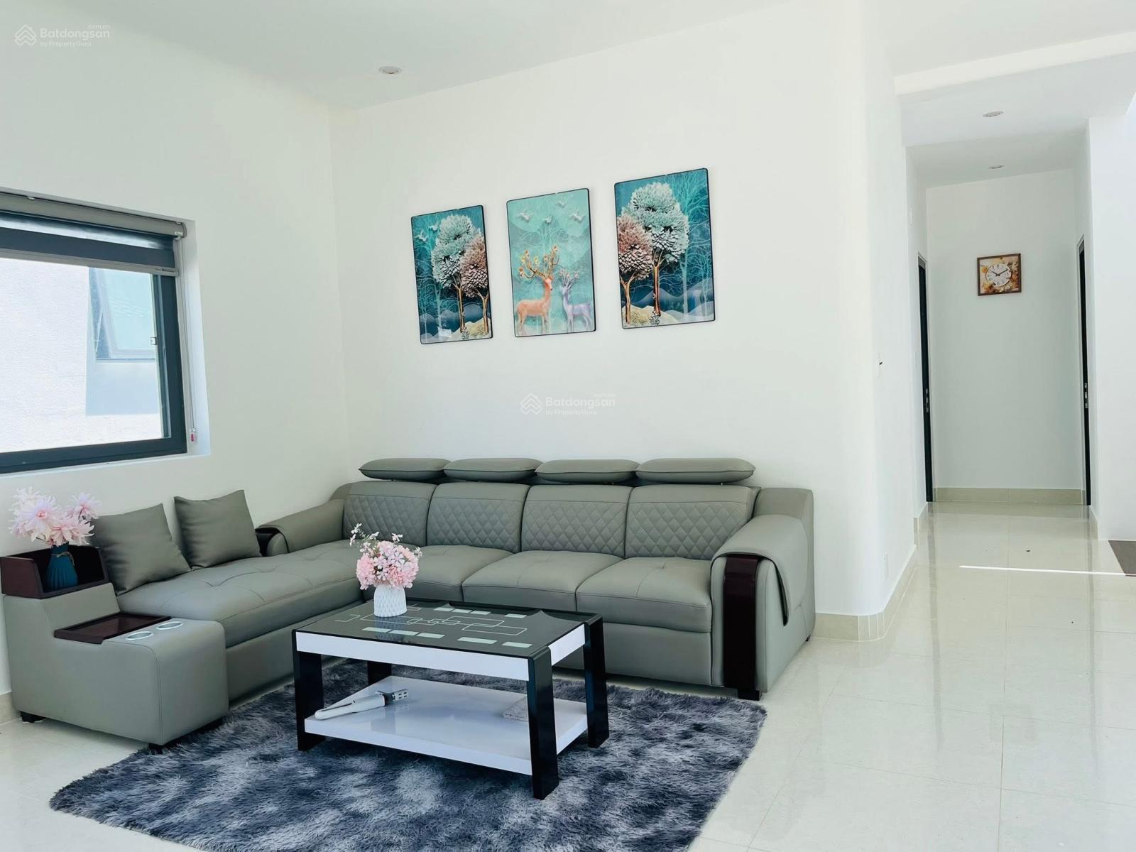 Vila sân vườn rộng 385m2 ven Đà Lạt nhà đẹp đã sẵn, view thông bao phê Vila sân vườn rộng 385m2 ven Đà Lạt nhà đẹp đã sẵn, view thông bao phê