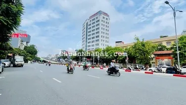 MẶT PHỐ ĐẠI CỔ VIỆT - MẶT TIỀN KHỦNG - THÔNG SÀN, THANG MÁY - KINH DOANH SẦM UẤT.