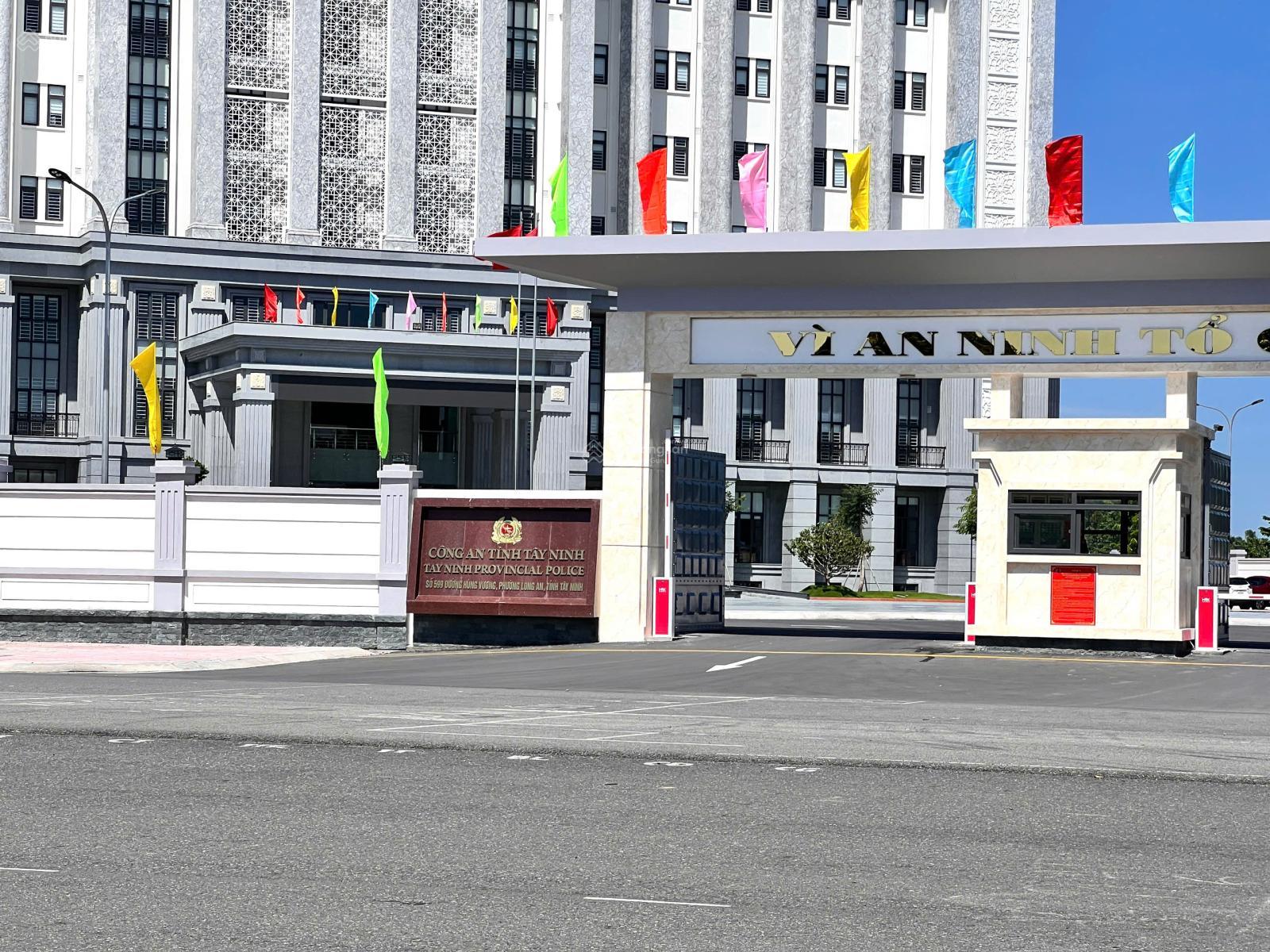 Bán lô biệt thự 565m2 thuộC KDC Đại Dương trung tâm phường Long An